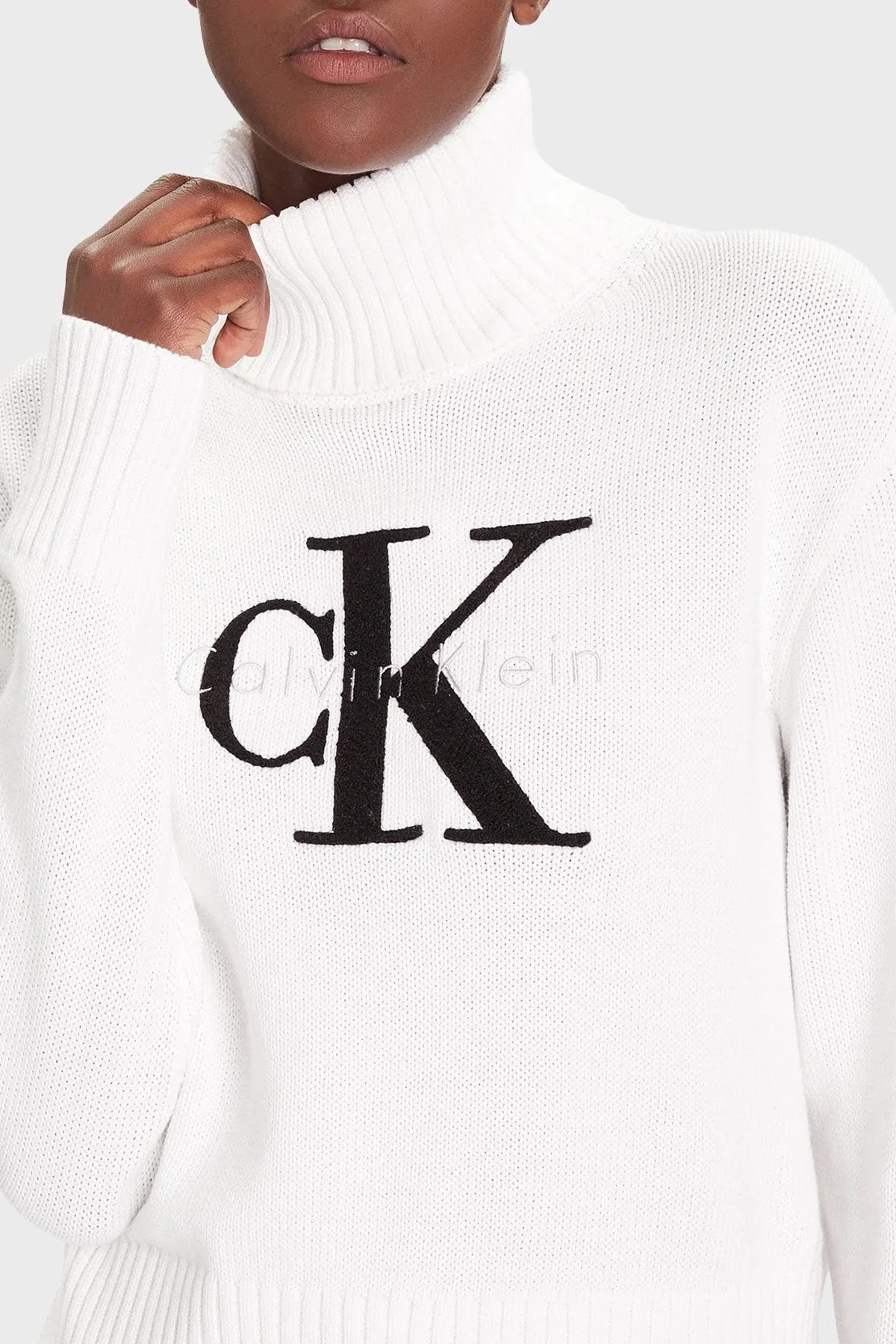 Calvin Klein Logolu Pamuklu Relaxed Fit Balıkçı Yaka LV047D354GYAA Bayan Kazak LV047D354G YAA BEYAZ - 4
