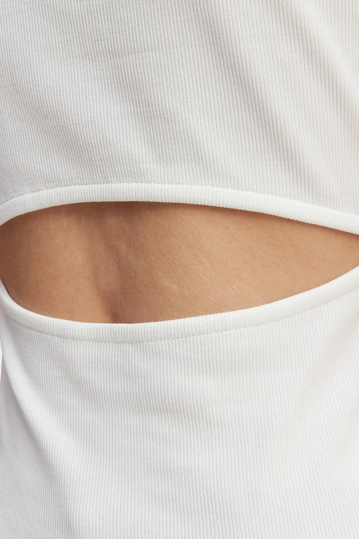 Calvin Klein Logolu Pamuklu Sırt Dekolteli LV047F246GYAF Kadın Top LV047F246G YAF BEYAZ - 5