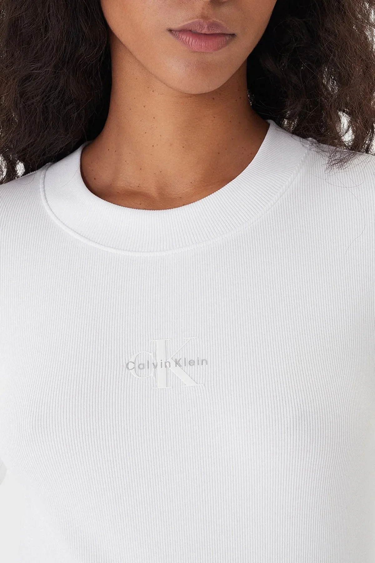 Calvin Klein Logolu Pamuklu Slim Fit Bisiklet Yaka Uzun Kollu LV047A803GYAA Bayan T Shirt LV047A803G YAA BEYAZ - 4