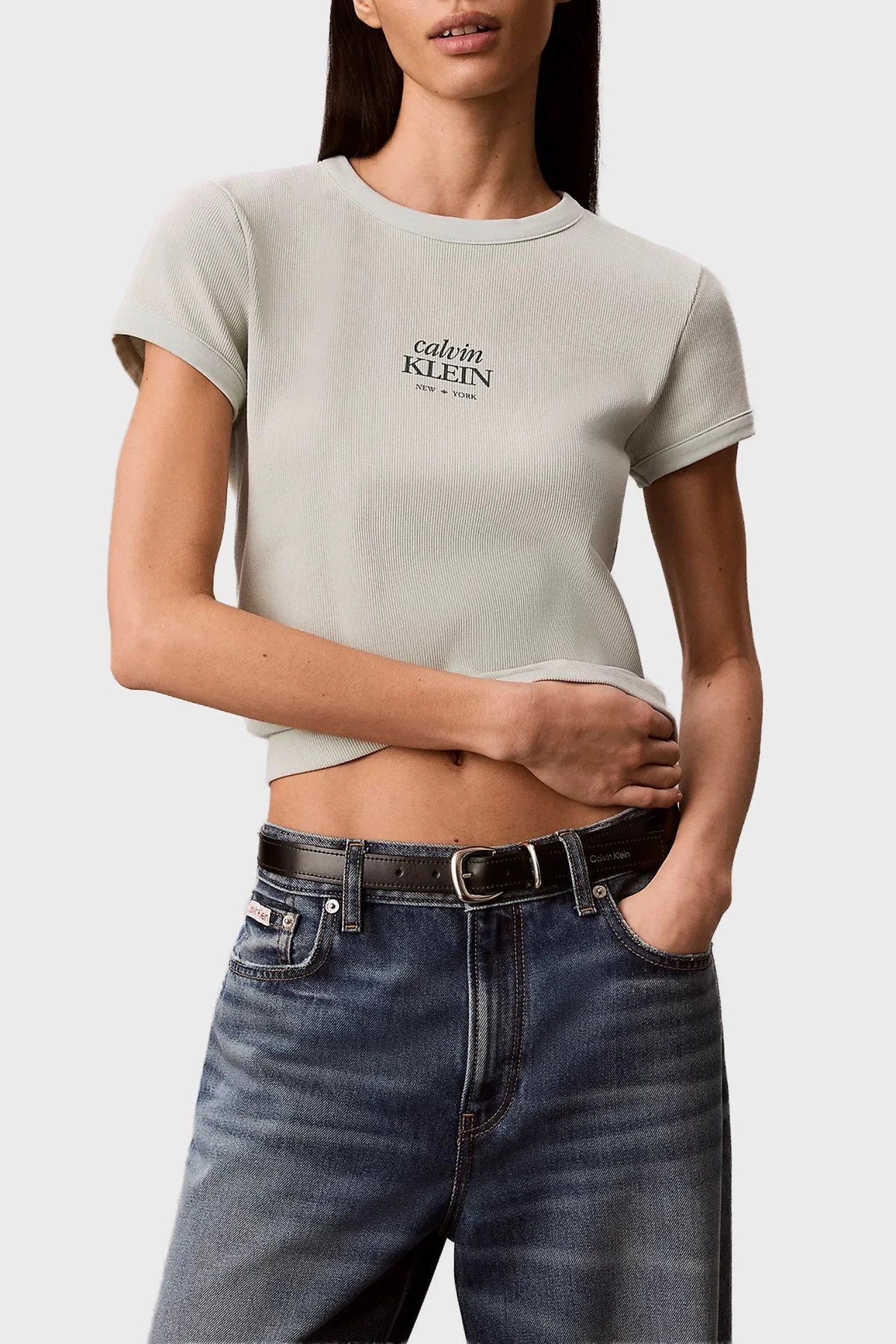 Calvin Klein Logolu Pamuklu Slim Fit Yuvarlak Yaka LV047F240G3Q0 Kadın T Shirt LV047F240G 3Q0 MİNT - 1