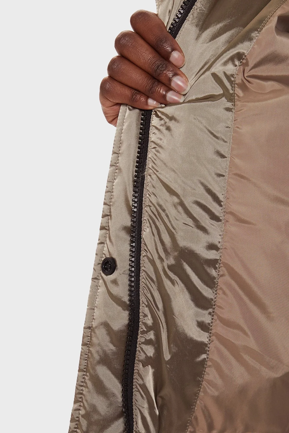 Calvin Klein Logolu Parlak Saten Crop Şişme J20J224124PAV Bayan Mont J20J224124 PAV BRONZ - 4