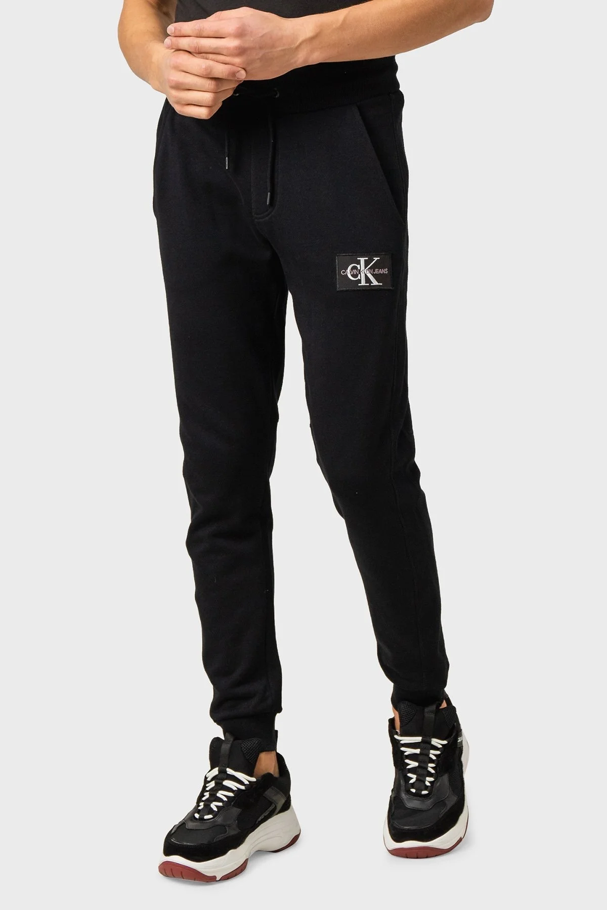 Calvin Klein Pamuklu Regular Fit Belden Bağlamalı Jogger J30J3140660GL Erkek Pantolon J30J314066 0GL SİYAH - 1
