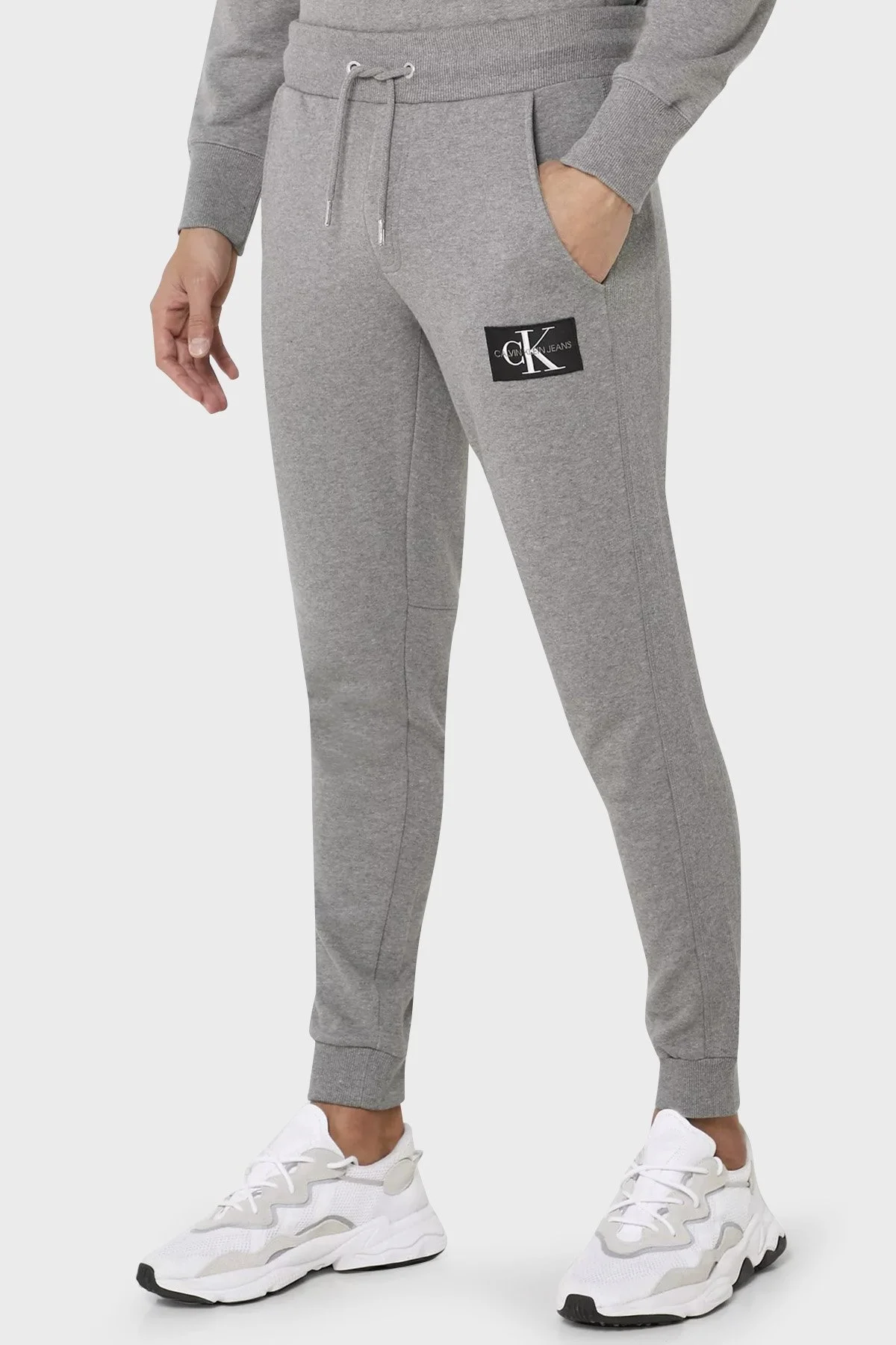 Calvin Klein Logolu Regular Fit Belden Bağlamalı % 100 Pamuk Jogger J30J314066P01 Erkek Pantolon J30J314066 P01 GRİ - 1