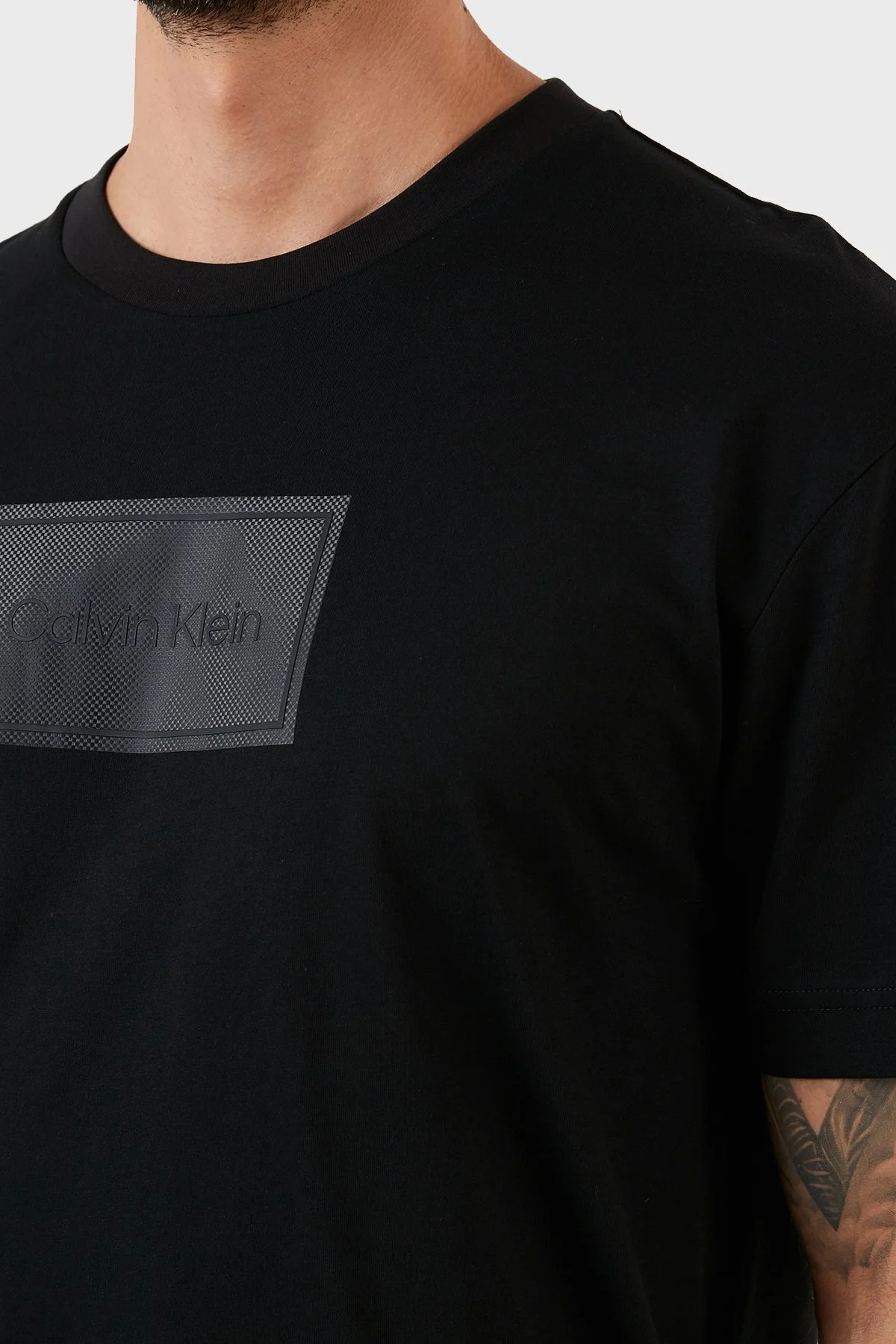 Calvin Klein % 100 Organik Pamuklu Logolu Regular Fit Bisiklet Yaka Erkek T Shirt K10K110115 BEH SİYAH - 4