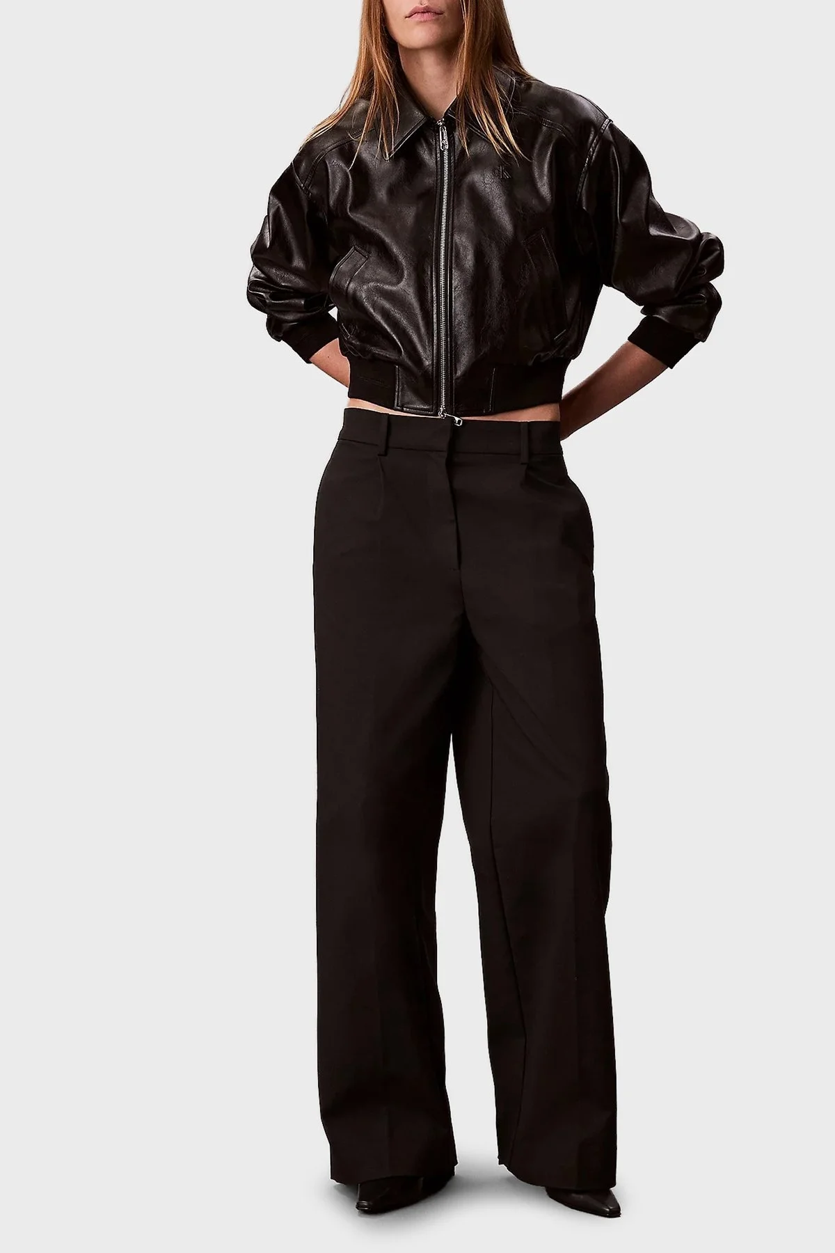 Calvin Klein Logolu Regular Fit Fermuarlı Kısa LV047C518GUB1 Bayan Ceket LV047C518G UB1 SİYAH - 2