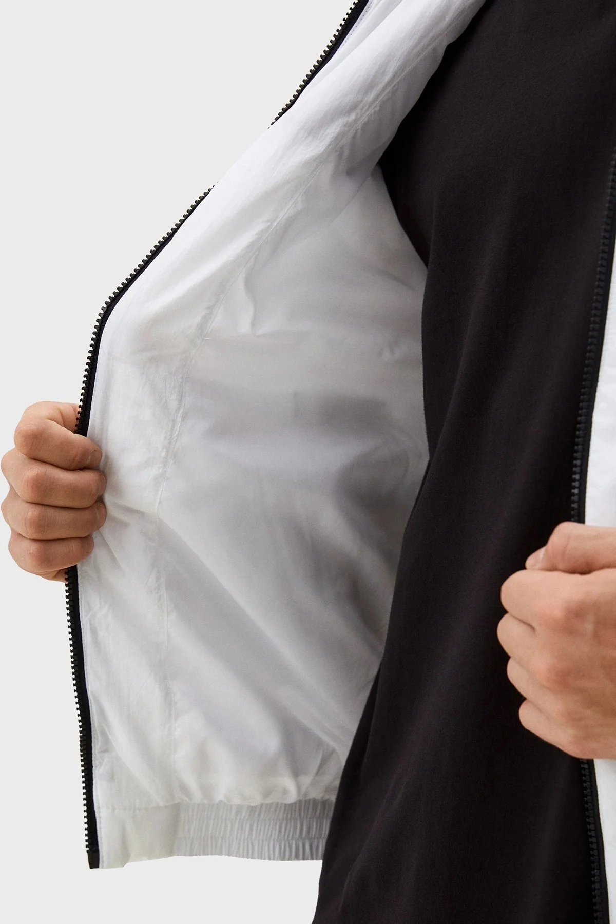 Calvin Klein Logolu Regular Fit J30J325592YAF Erkek Ceket J30J325592 YAF BEYAZ-SİYAH - 4