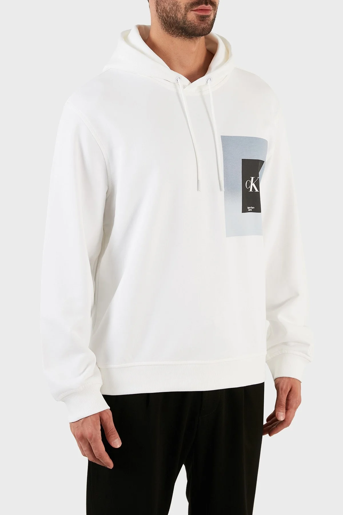 Calvin Klein Logolu Regular Fit Kapüşonlu Pamuklu Erkek Sweat J30J322141 YAF BEYAZ - 4