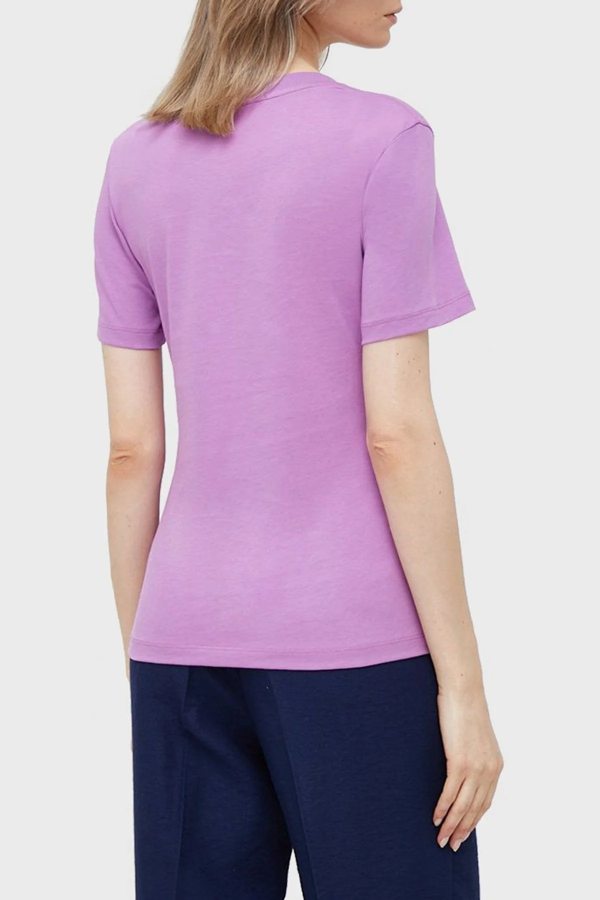 Calvin Klein Logolu Slim Fit V Yaka % 100 Pamuk Bayan T Shirt J20J220303 VDR FUŞYA - 3