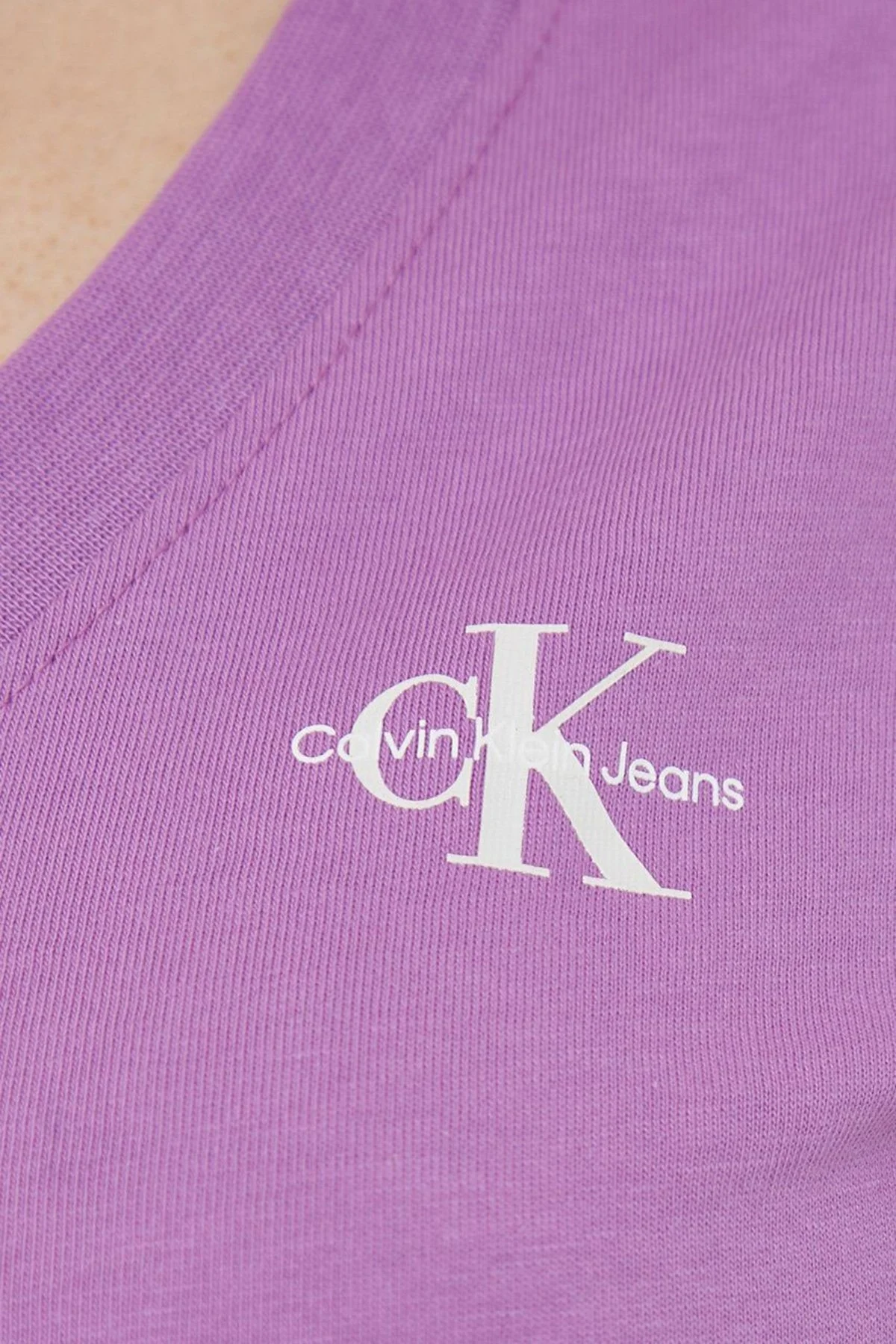 Calvin Klein Logolu Slim Fit V Yaka % 100 Pamuk Bayan T Shirt J20J220303 VDR FUŞYA - 4