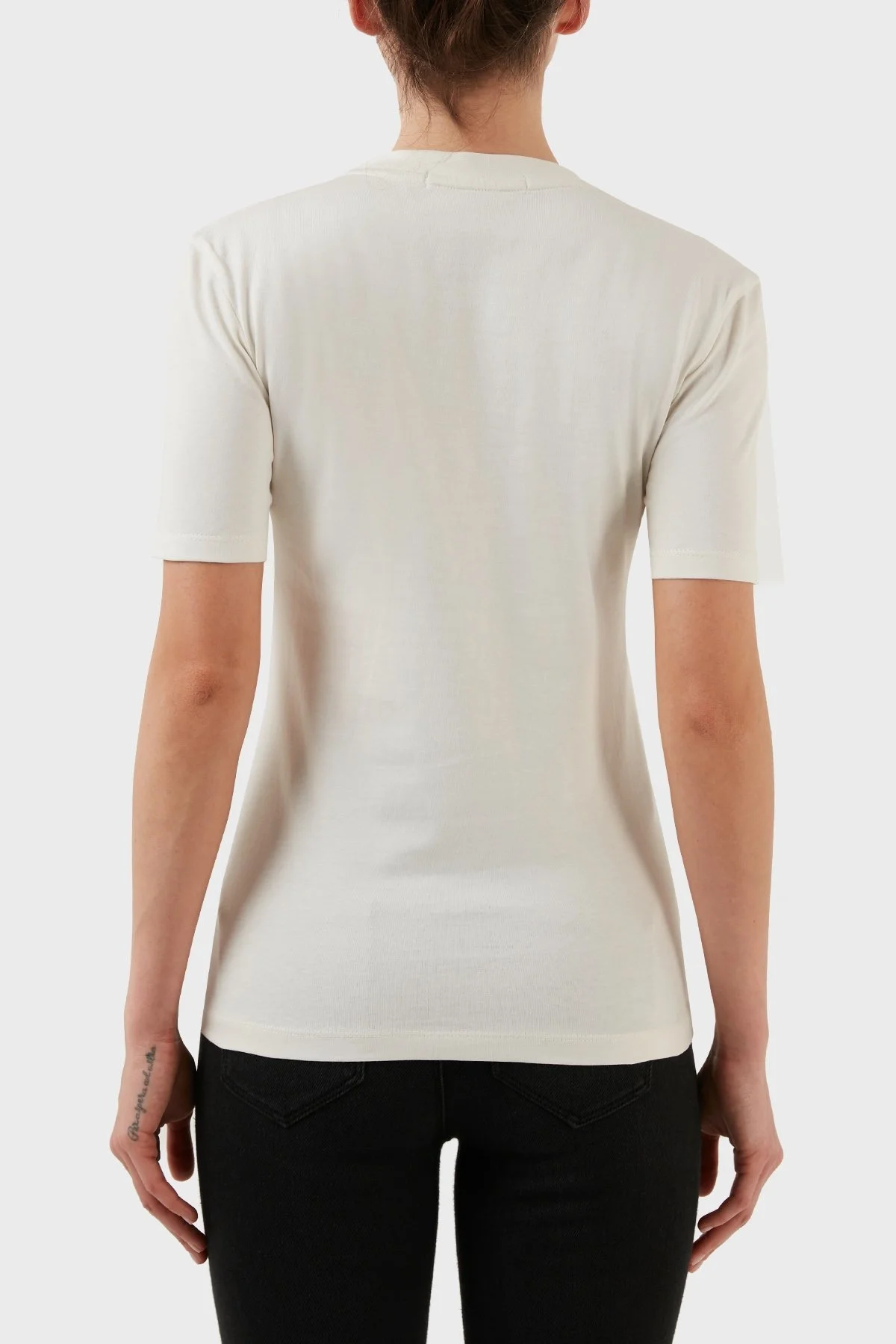 Calvin Klein Logolu Slim Fit V Yaka % 100 Pamuk J20J220303YBI Bayan T Shirt J20J220303 YBI BEYAZ - 5