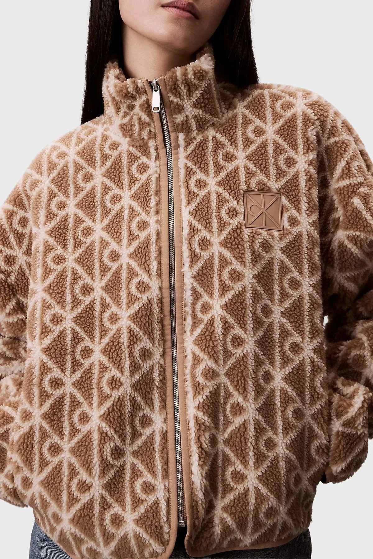 Calvin Klein Logolu Relaxed Fit Dik Yaka Peluş LV144E226GK2U Bayan Ceket LV144E226G K2U SÜTLÜ KAHVE - 4