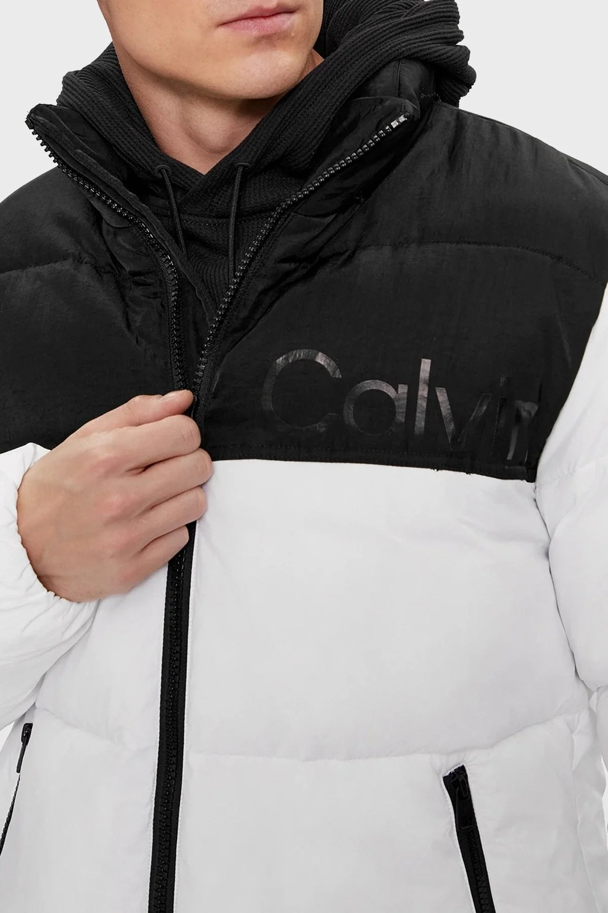 Calvin Klein Logolu Renk Bloklu Dik Yaka Su İtici J30J324667YAF Erkek Mont J30J324667 YAF BEYAZ - 4
