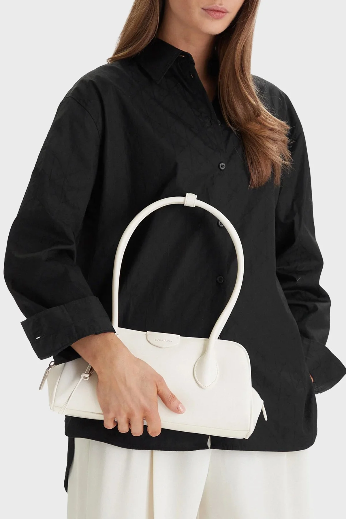 Calvin Klein Logolu Sabit Askılı LV04F3369G4LX Bayan Çanta LV04F3369G 4LX BEYAZ - 2