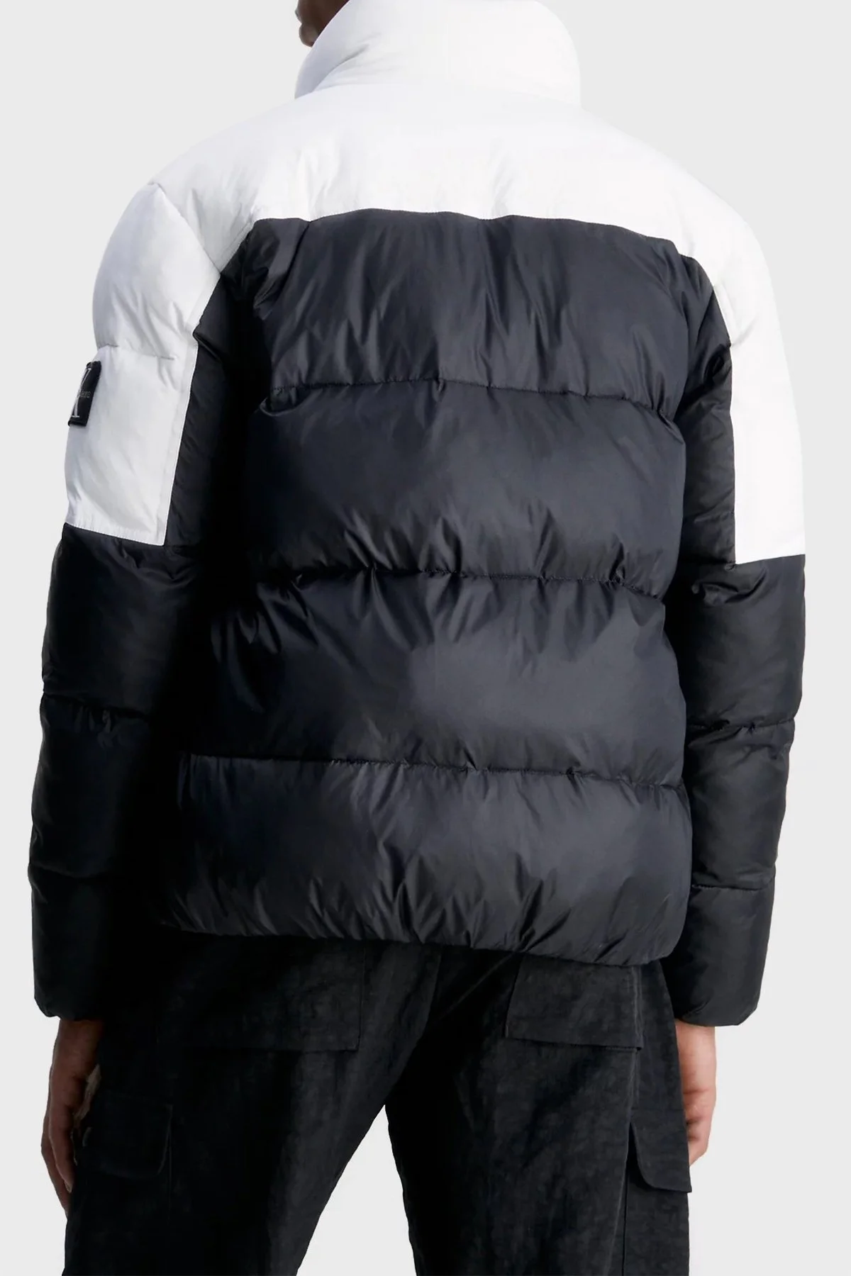 Calvin Klein Logolu Şişme J30J323461BEH Erkek Mont J30J323461 BEH SİYAH - 2