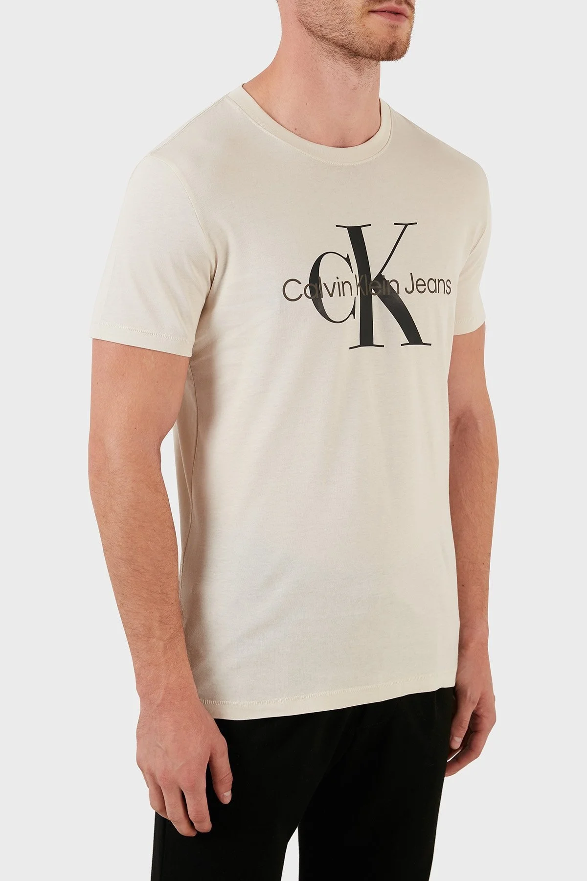 Calvin Klein Logolu Slim Fit Bisiklet Yaka % 100 Pamuk Erkek T Shirt J30J320806 ACF BEJ - 2