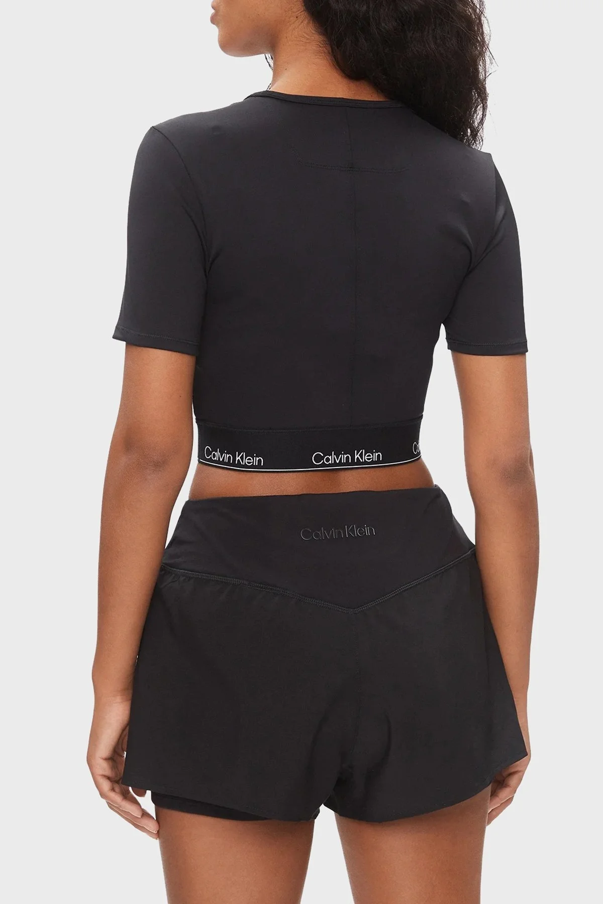 Calvin Klein Logolu Slim Fit Bisiklet Yaka Crop LVGWS5K144UB1 Bayan T Shirt LVGWS5K144 UB1 SİYAH - 8