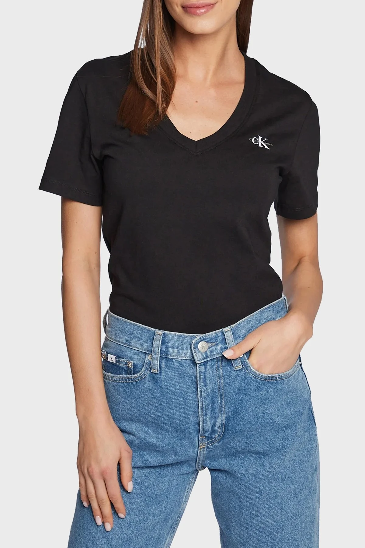 Calvin Klein Logolu Slim Fit V Yaka % 100 Pamuk Bayan T Shirt J20J220303 BEH SİYAH - 1