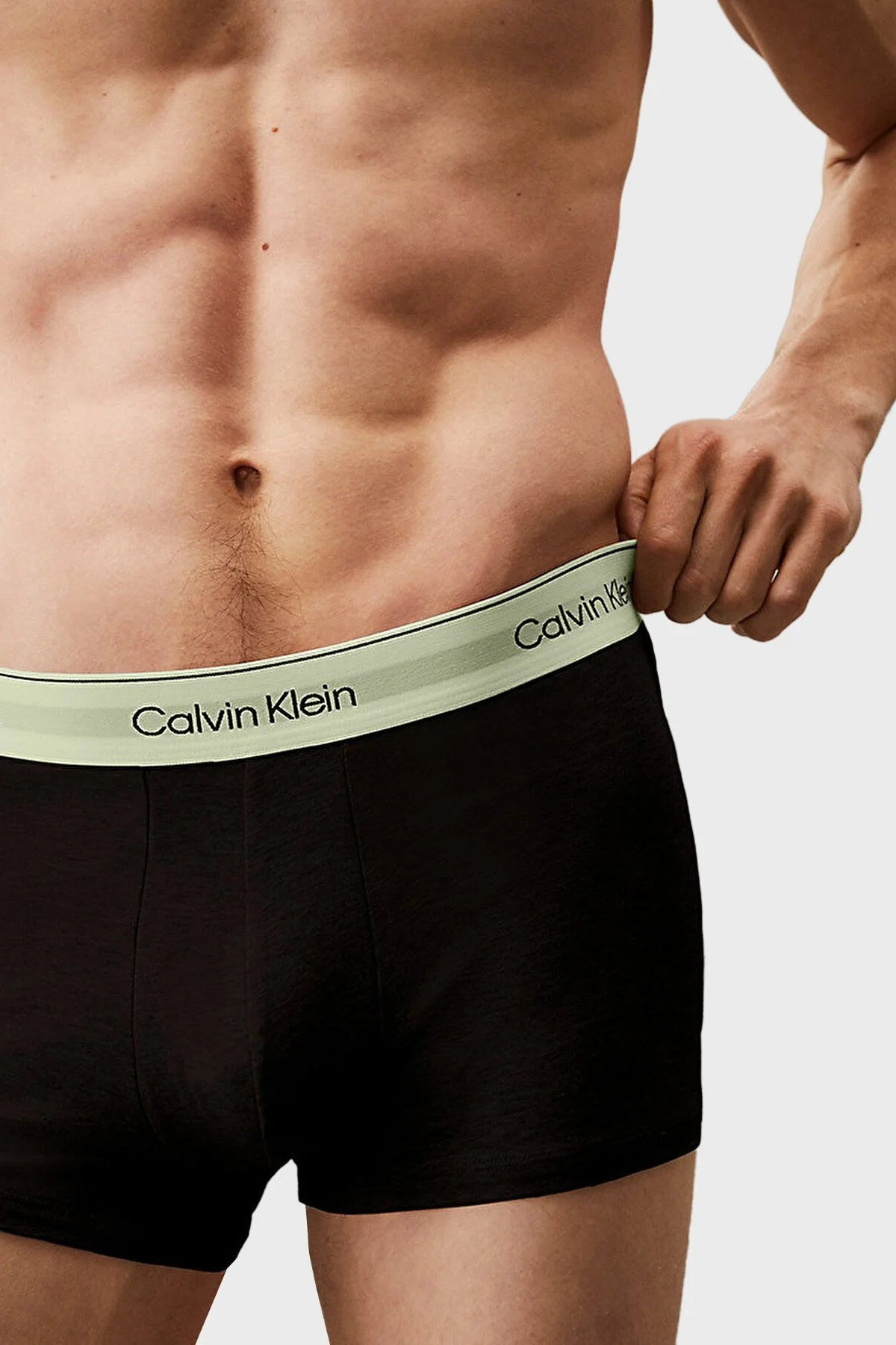US Calvin Klein Logolu Streç Pamuklu 3 Pack LV00NB4392VRB Erkek Boxer LV00NB4392 VRB SİYAH - 9
