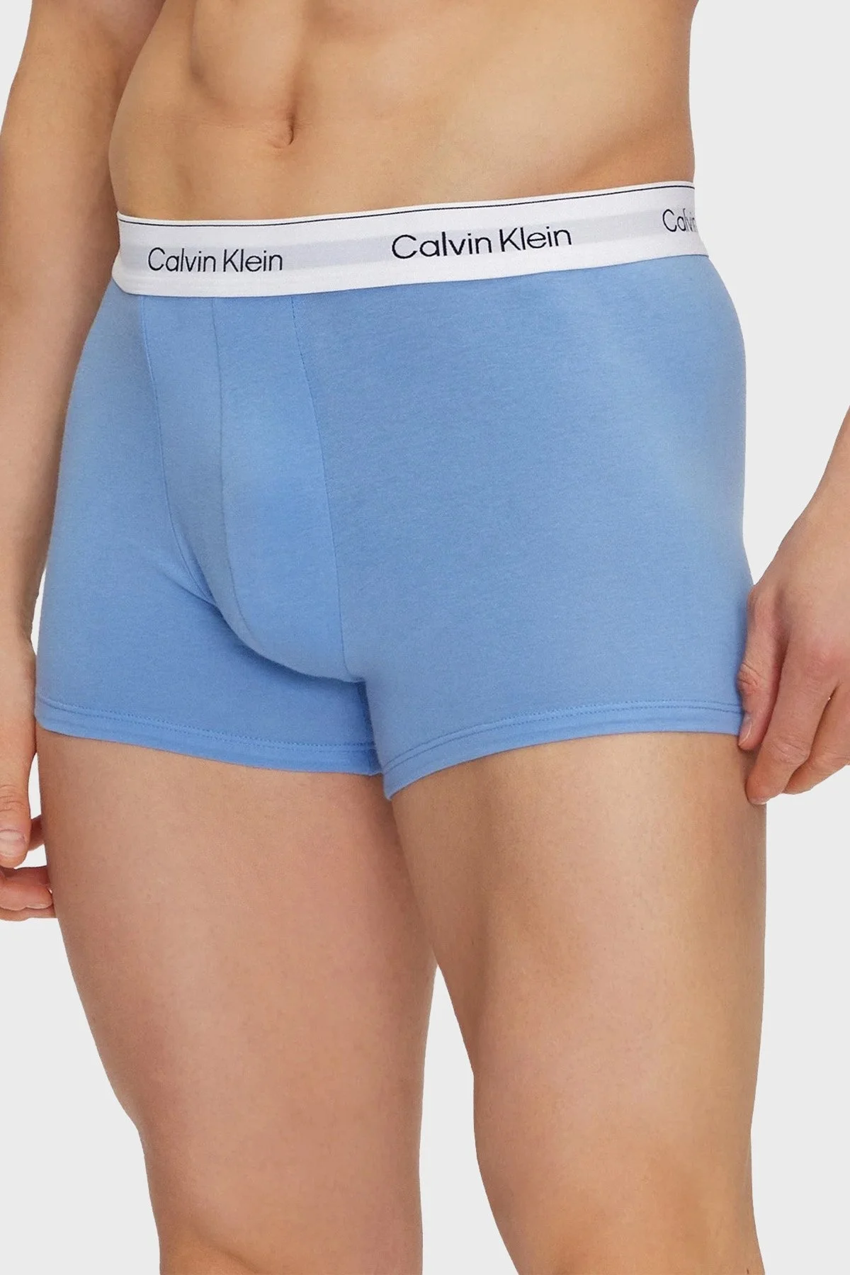 US Calvin Klein Logolu Streç Pamuklu 3 Pack LV00NB4392WCO Erkek Boxer LV00NB4392 WCO Siyah-Mavi-Siyah Beyaz - 12