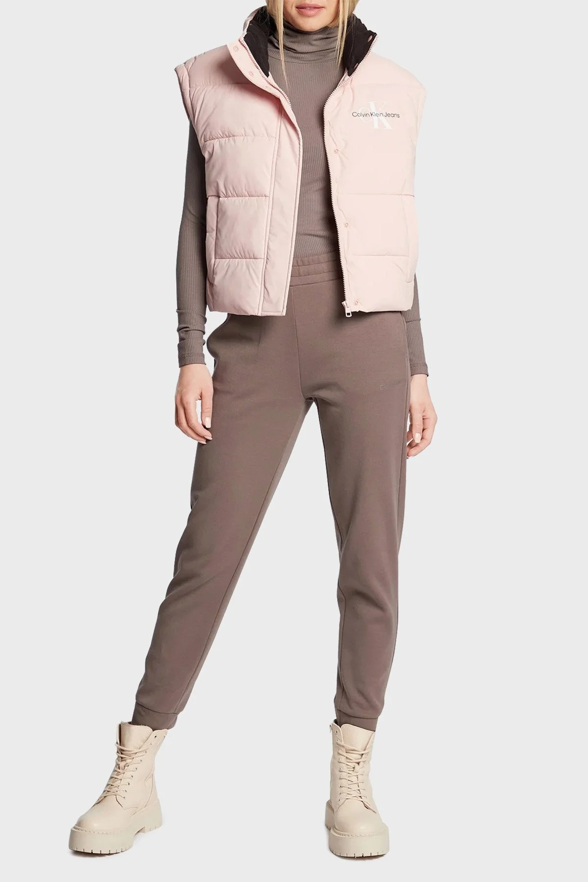 Calvin Klein Logolu Su Geçirmez Dik Yaka Cepli Bayan Yelek J20J219011 TKY PEMBE - 2