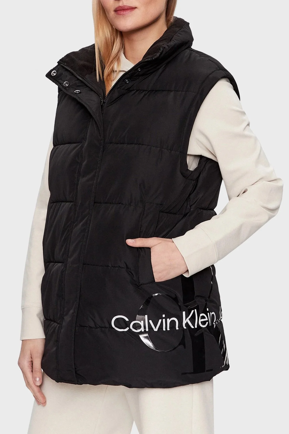 Calvin Klein Logolu Su Geçirmez Dik Yaka J20J221734BEH Bayan Yelek J20J221734 BEH SİYAH - 1