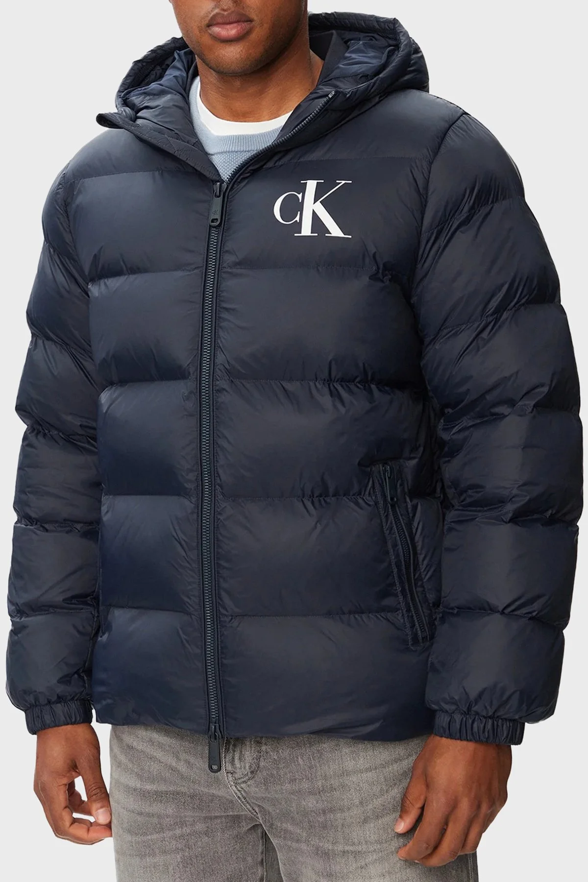 Calvin Klein Logolu Su İtici Kapüşonlu Şişme LV04RG513GCEF Erkek Mont LV04RG513G CEF Lacivert - 1