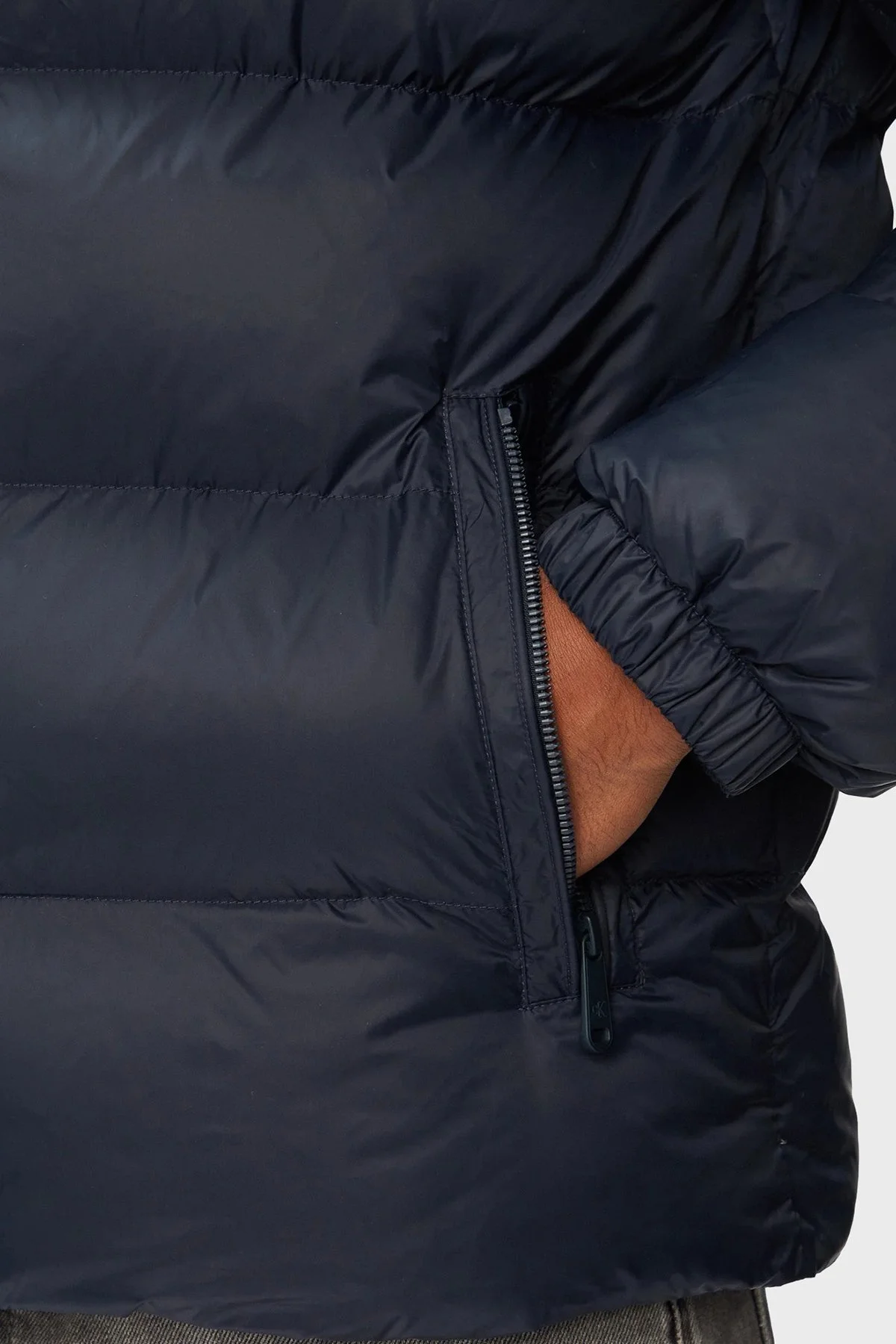 Calvin Klein Logolu Su İtici Kapüşonlu Şişme LV04RG513GCEF Erkek Mont LV04RG513G CEF Lacivert - 5