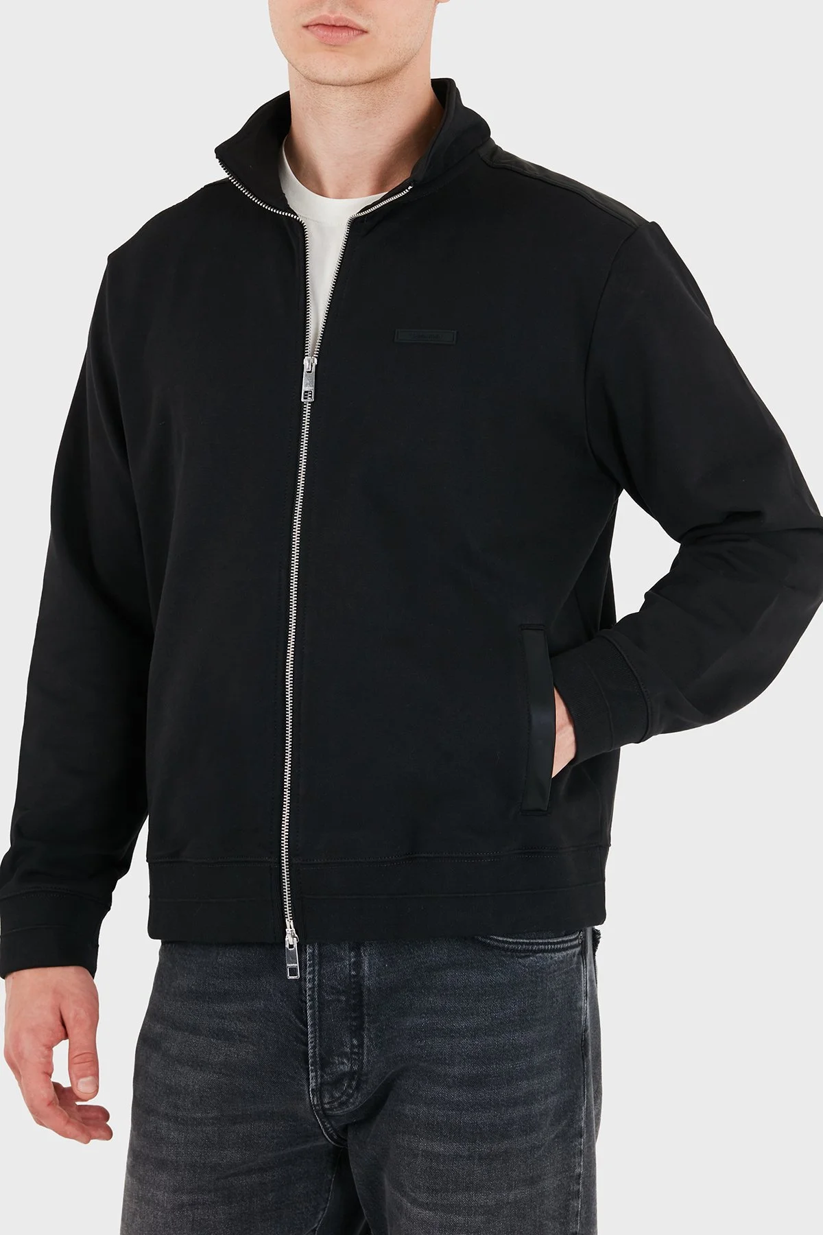 Calvin Klein Logolu Su İtici Relaxed Fit Dik Yaka Fermuarlı Erkek Sweat LV04LH220G UB1 Siyah - 1
