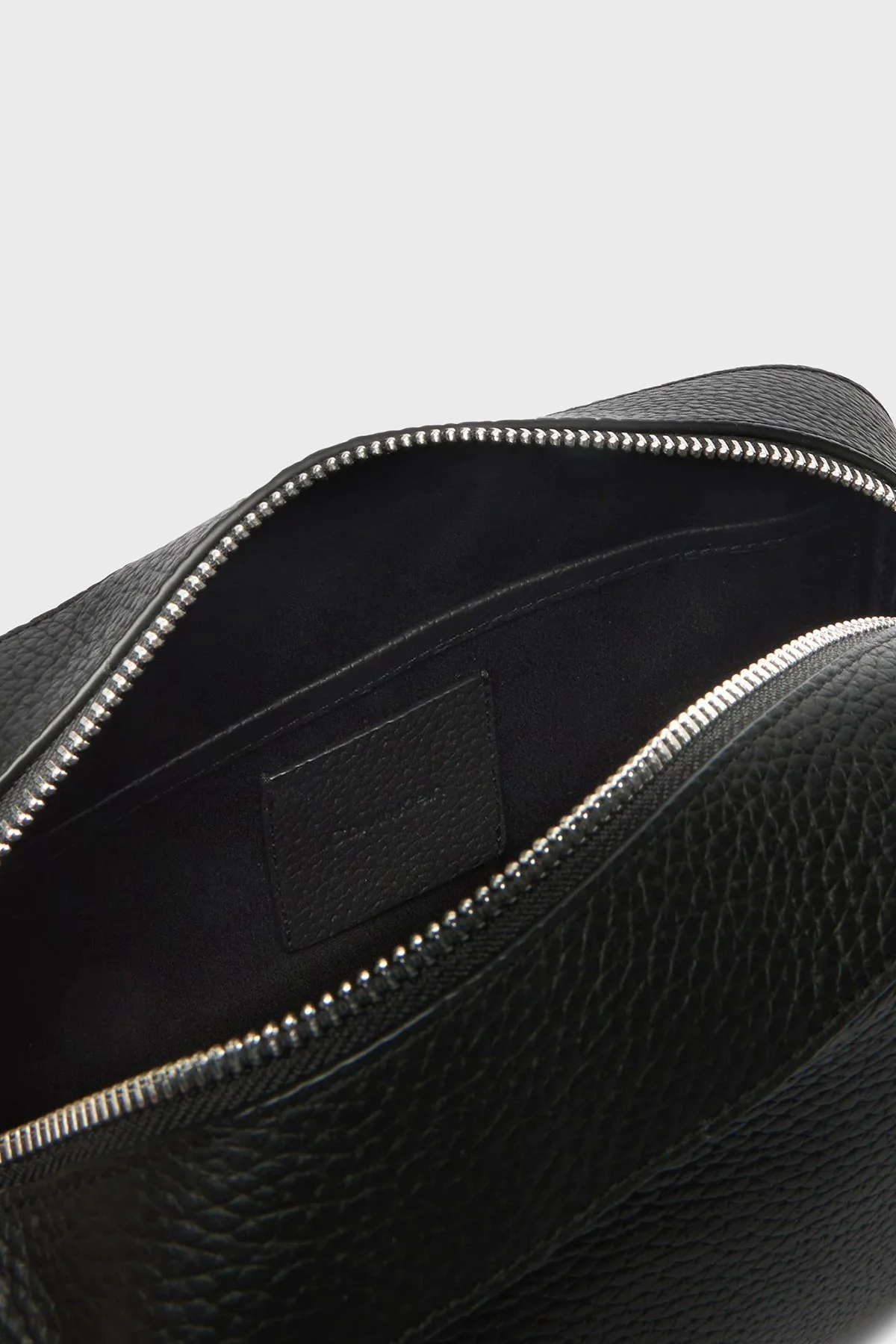 Calvin Klein Logolu Tek Saplı LV04D1031GUB1 Erkek Çanta LV04D1031G UB1 SİYAH - 5