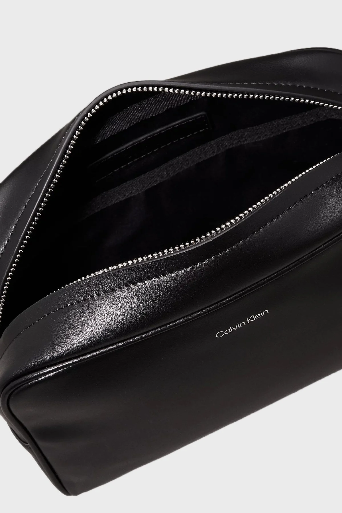 Calvin Klein Logolu Tutma Saplı K50K512951BEH Erkek Çanta K50K512951 BEH SİYAH - 7