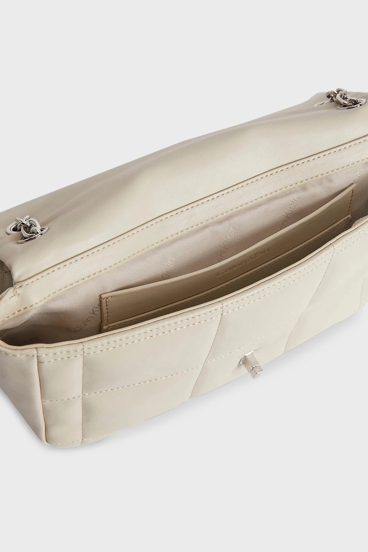 Calvin Klein logolu Zincir Askılı K60K610454PEA Bayan Çanta K60K610454 PEA BEJ - 5