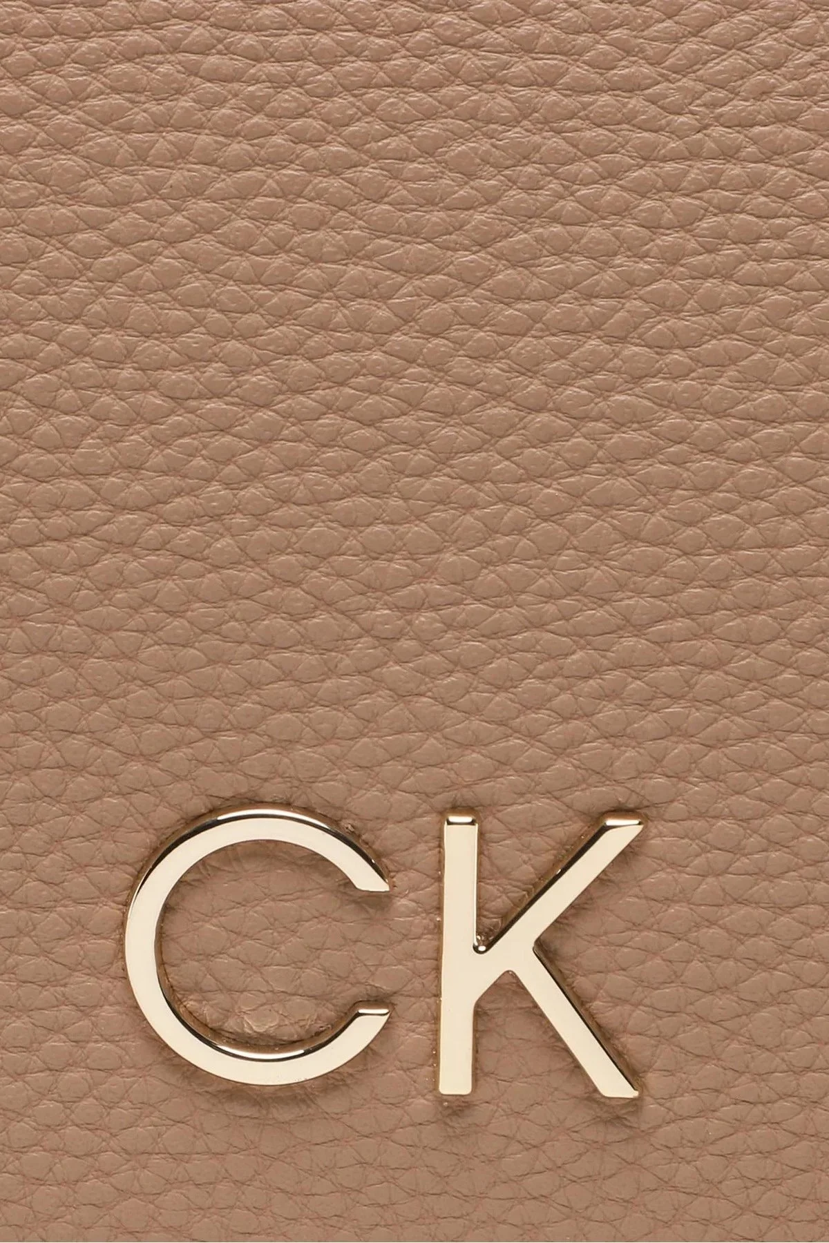 Calvin Klein Logolu Zincir Askılı K60K610455GEZ Bayan Çanta K60K610455 GEZ KAHVE - 3