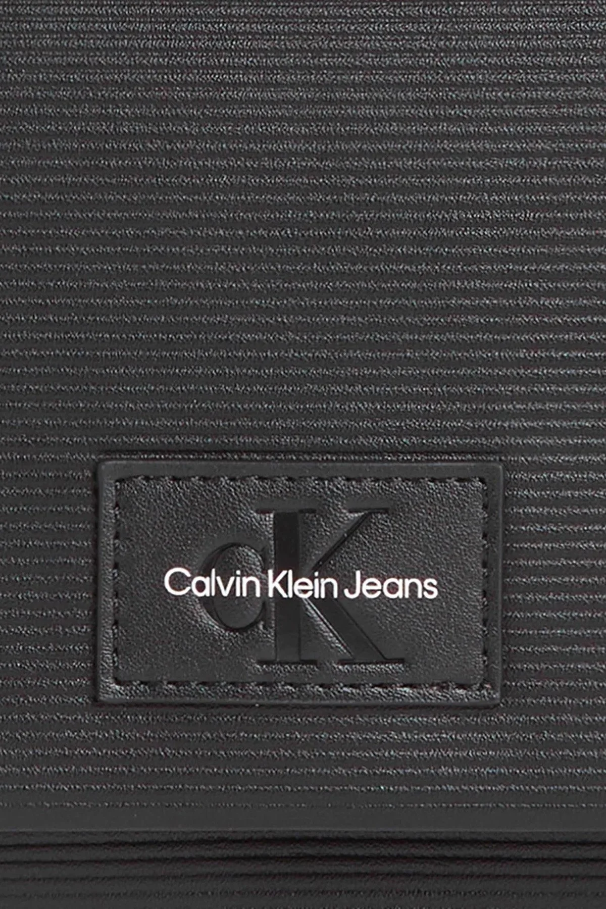 Calvin Klein Logolu Zincir Askılı K60K611186BDS Bayan Çanta K60K611186 BDS SİYAH - 2