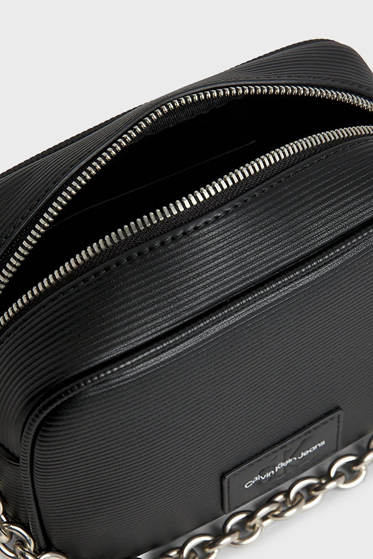 Calvin Klein Logolu Zincir Askılı K60K611189BDS Bayan Çanta K60K611189 BDS SİYAH - 5