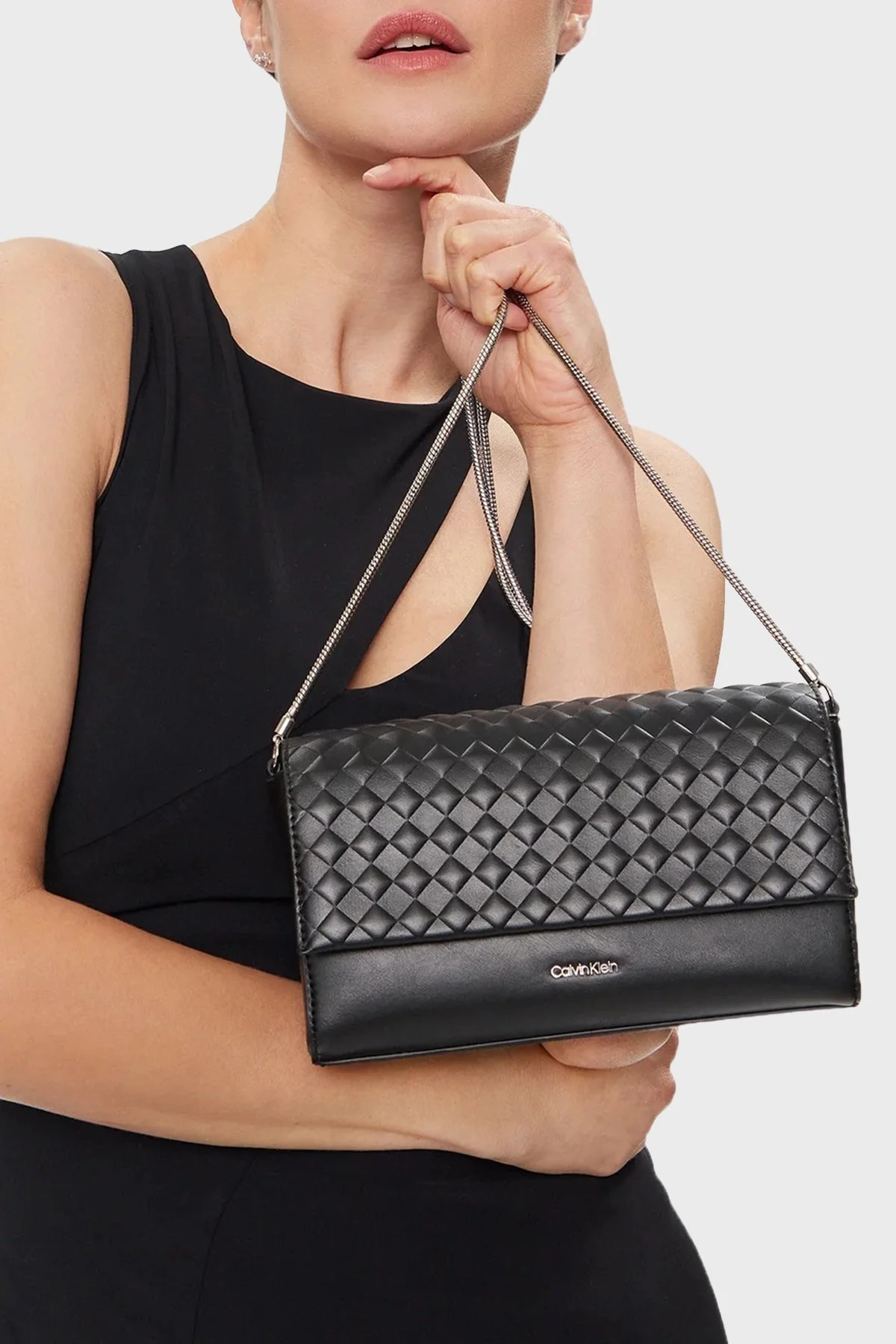 Calvin Klein Logolu Zincir Askılı K60K611990BEH Bayan Çanta K60K611990 BEH SİYAH - 2
