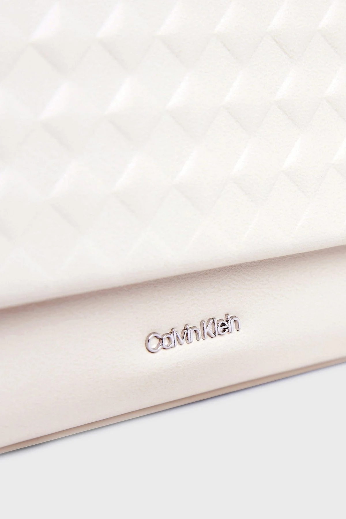 Calvin Klein Logolu Zincir Askılı K60K611990PC4 Bayan Çanta K60K611990 PC4 EKRU - 3