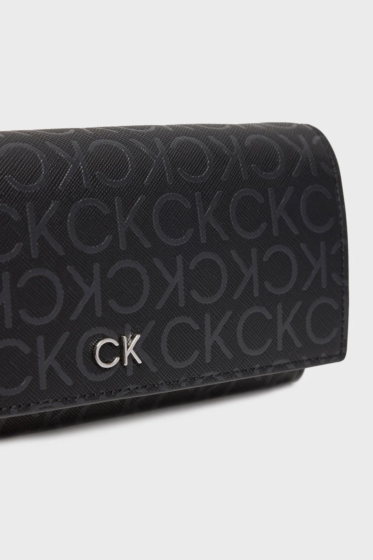 Calvin Klein Logolu Zincir Askılı K60K6124240GM Bayan Cüzdan K60K612424 0GM SİYAH - 6