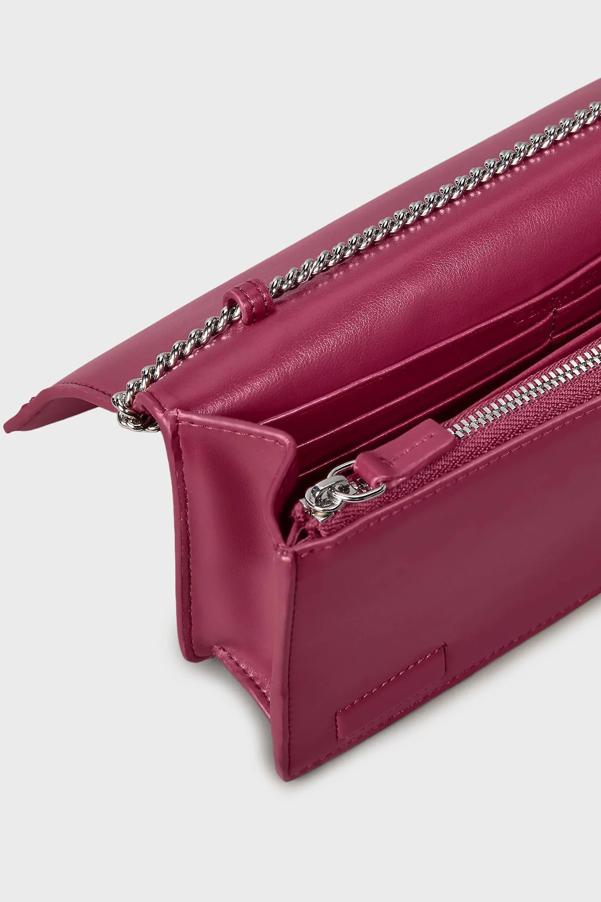 Calvin Klein Logolu Zincir Askılı Portföy LV04F3319GZ1K Bayan Cüzdan LV04F3319G Z1K BORDO - 4