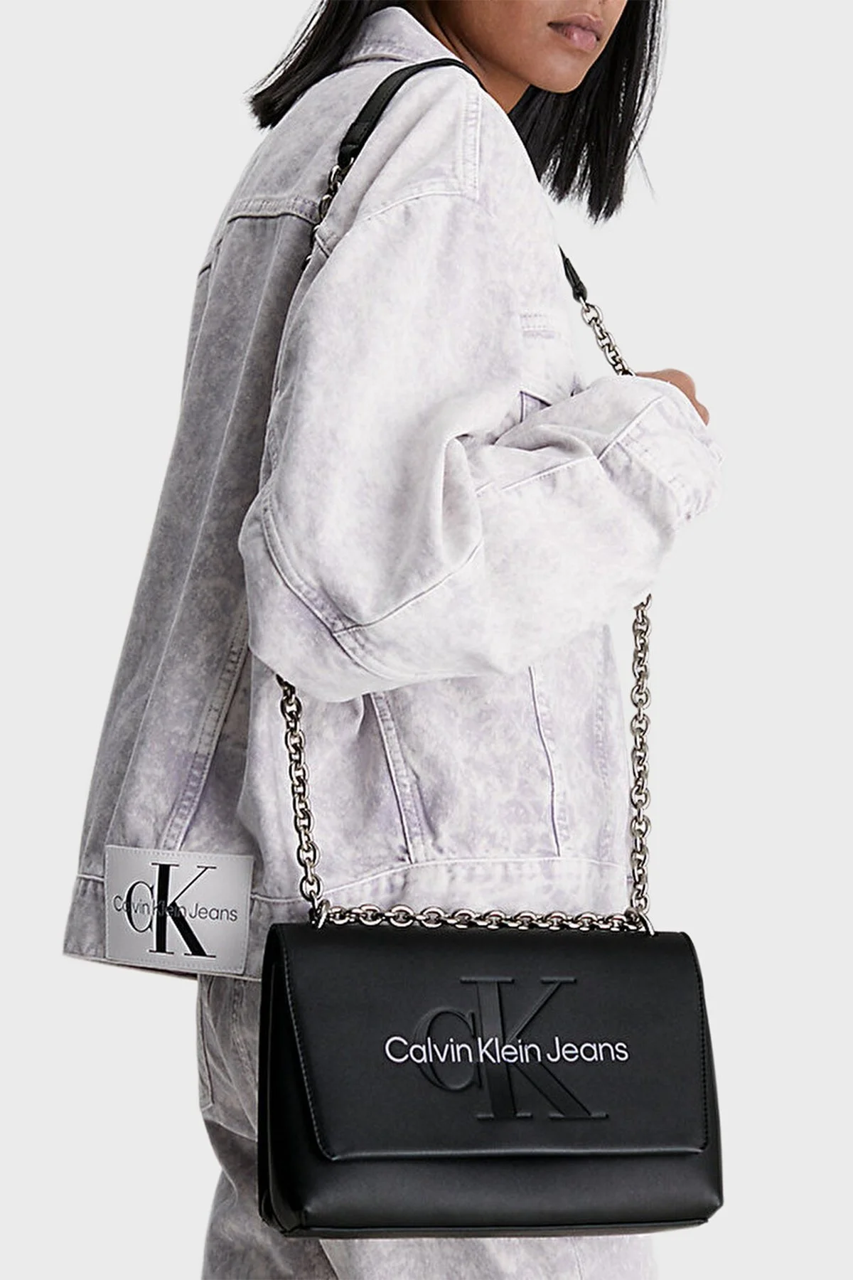 Calvin Klein Logolu Zincir Detaylı Omuz Askılı K60K6071980GJ Bayan Çanta K60K607198 0GJ SİYAH - 2