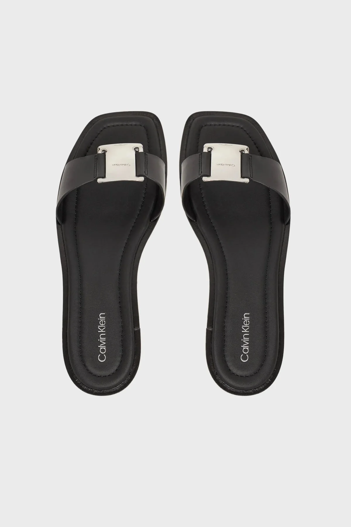 Calvin Klein Metal Logolu Kare Burun Tek Bant HW0HW02482BEH Bayan Terlik HW0HW02482 BEH SİYAH - 9