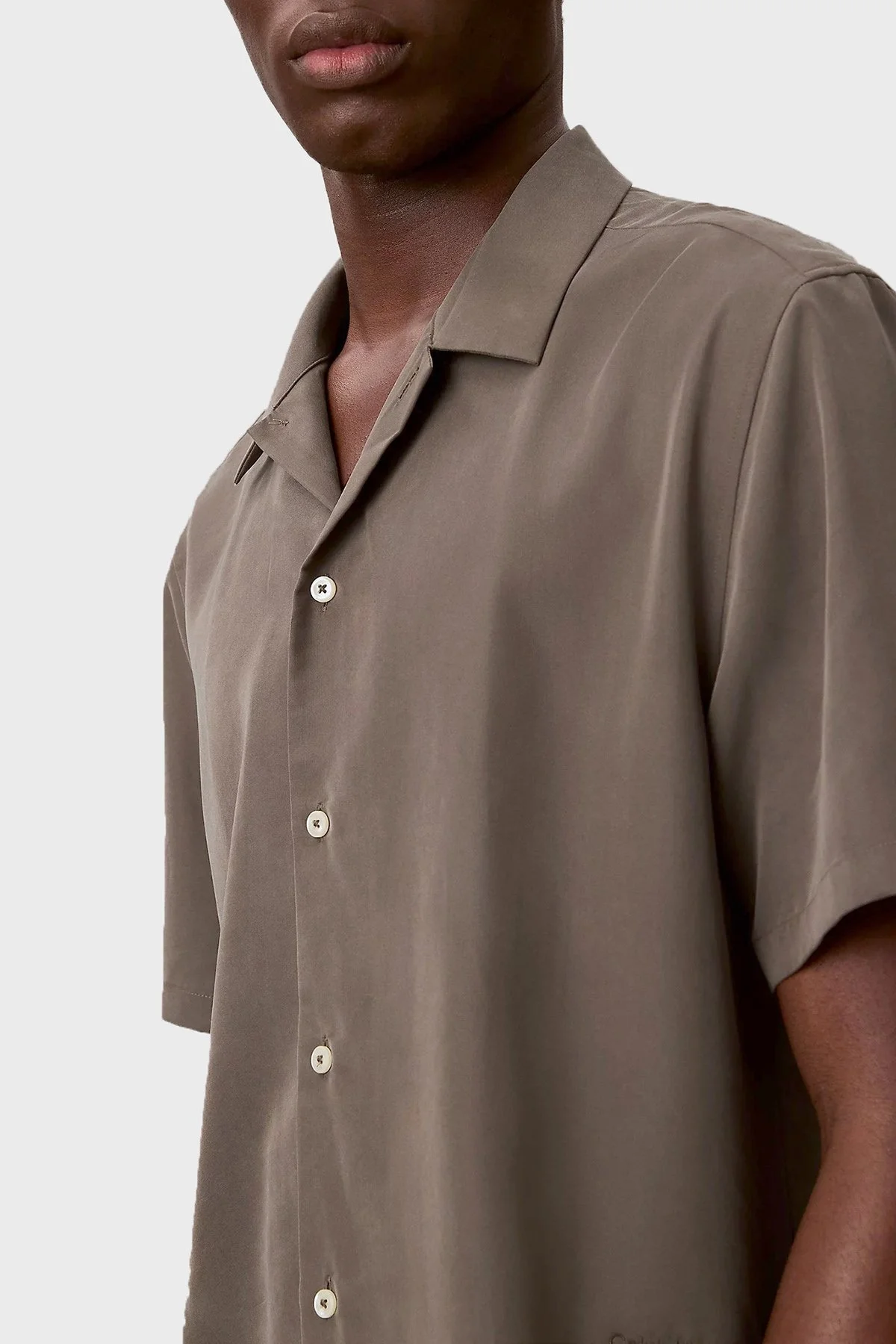 Calvin Klein Modal Karışımlı Relaxed Fit Kısa Kollu LV04LF114G9O9 Erkek Gömlek LV04LF114G 9O9 KAHVE - 5