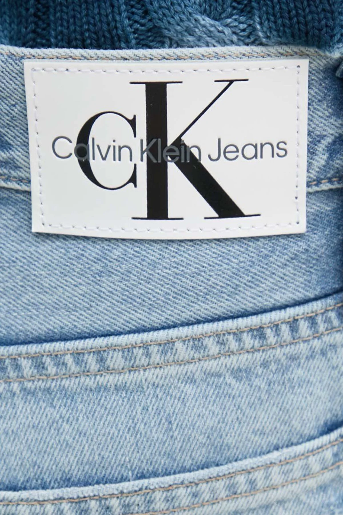 Calvin Klein Mom Fit Yüksek Bel Jeans J20J2236531AA Bayan Kot Pantolon J20J223653 1AA AÇIK MAVİ - 4
