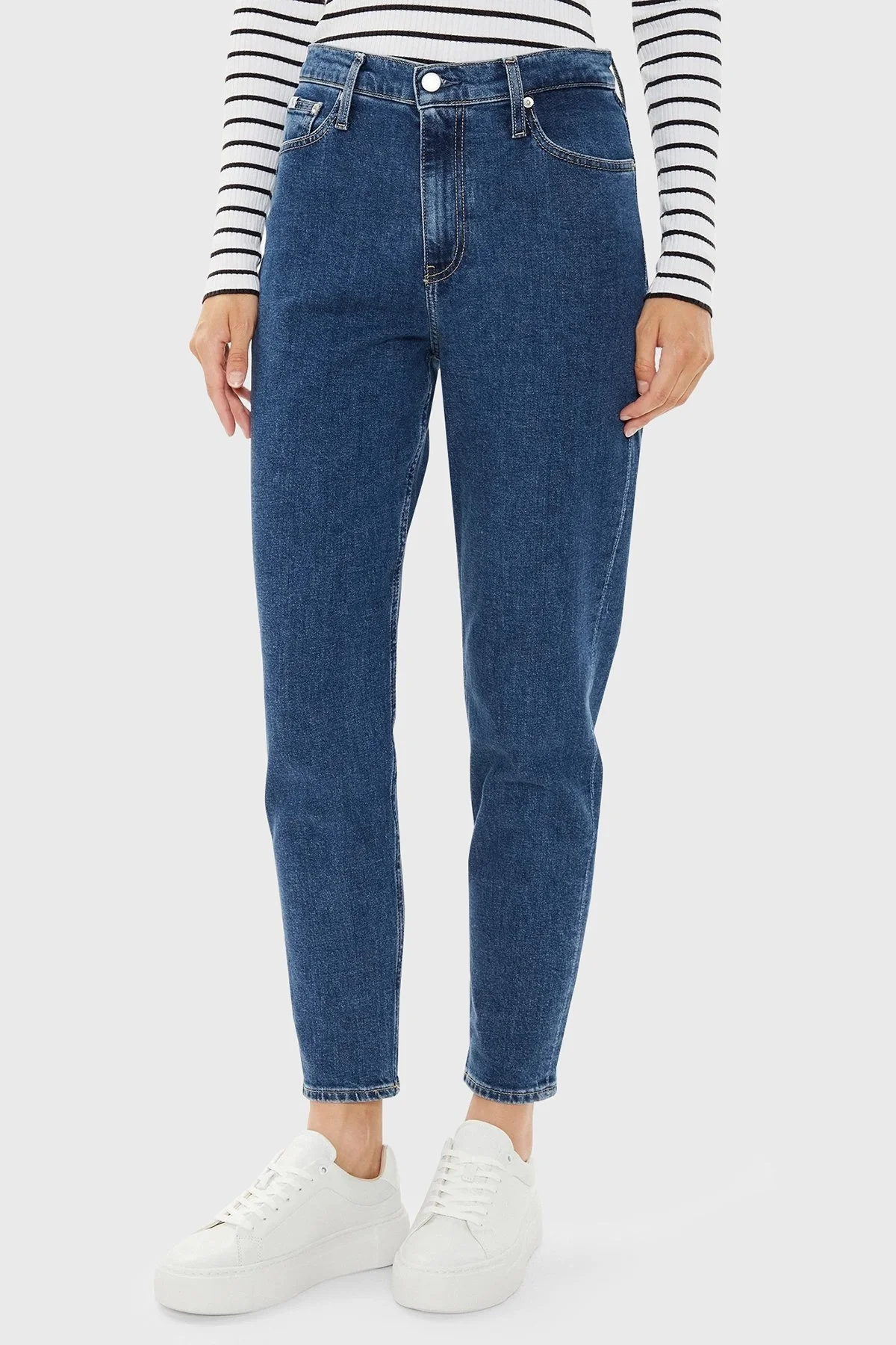 Calvin Klein Mom Fit Yüksek Bel Jeans J20J2236601A4 Bayan Kot Pantolon J20J223660 1A4 MAVİ - 6