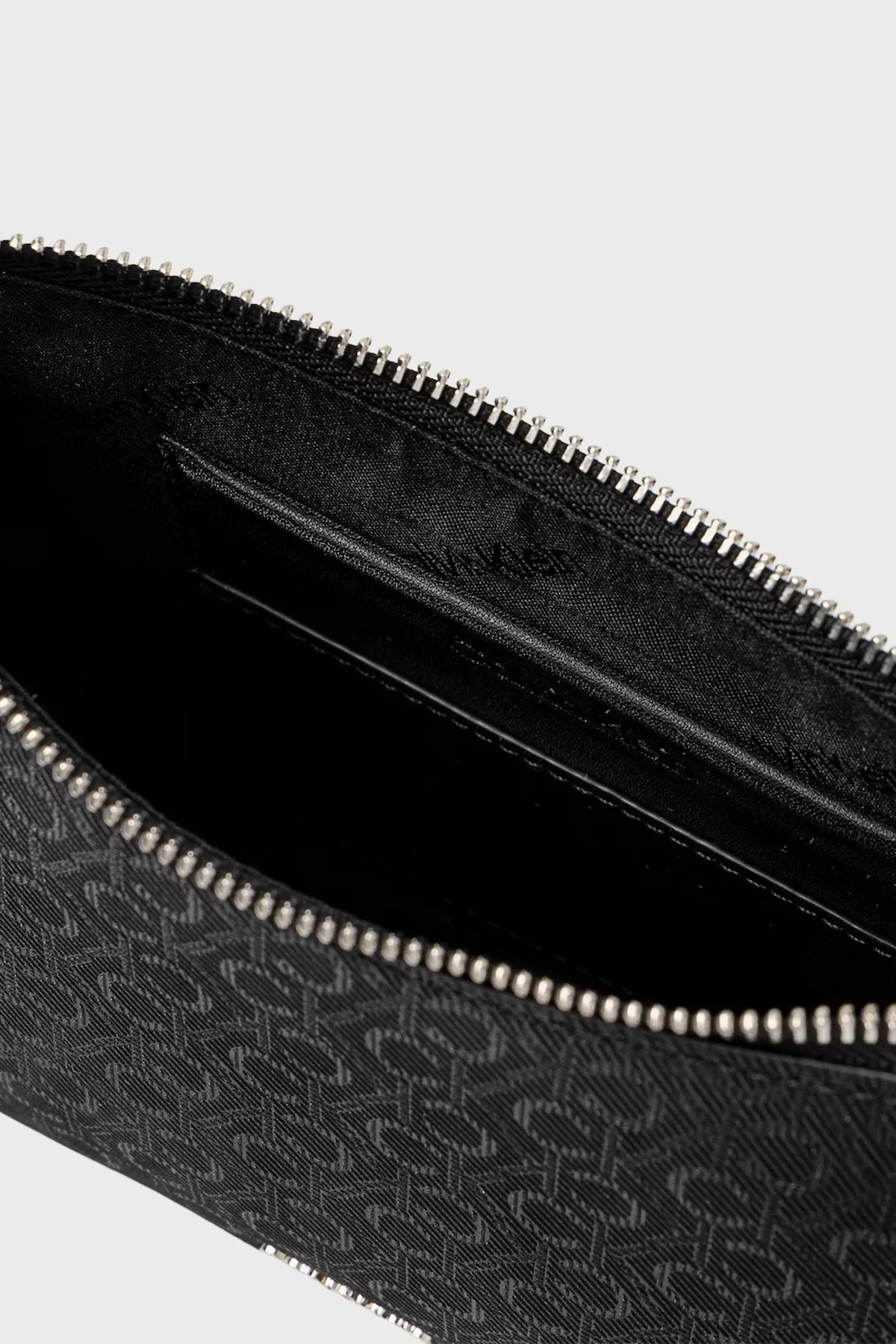 Calvin Klein Monogram Logo Baskılı Ayarlanabilir Askılı LV04F3099GUB1 Bayan Çanta LV04F3099G UB1 SİYAH - 3