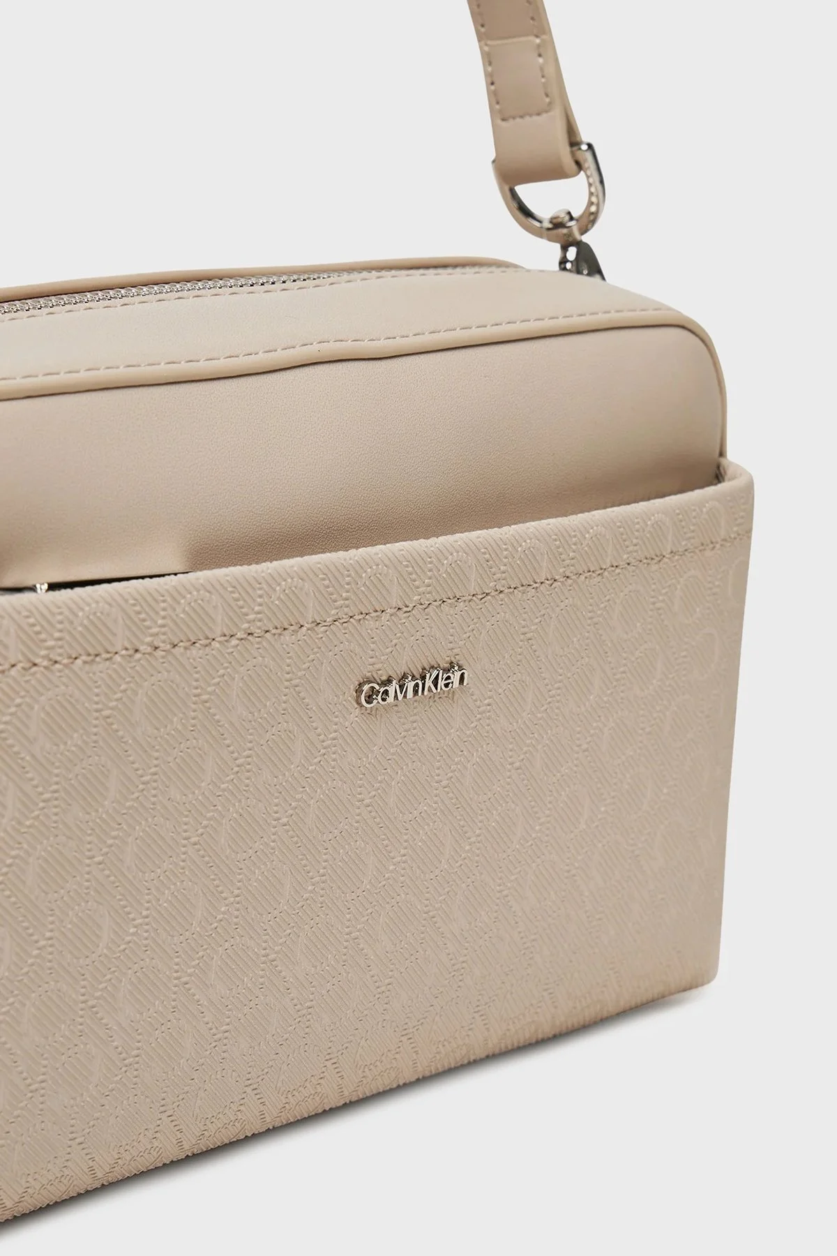 Calvin Klein Monogram Logo Baskılı Çıkarılabilir Askılı LV04F3080GRMU Bayan Çanta LV04F3080G RMU KAHVE - 5