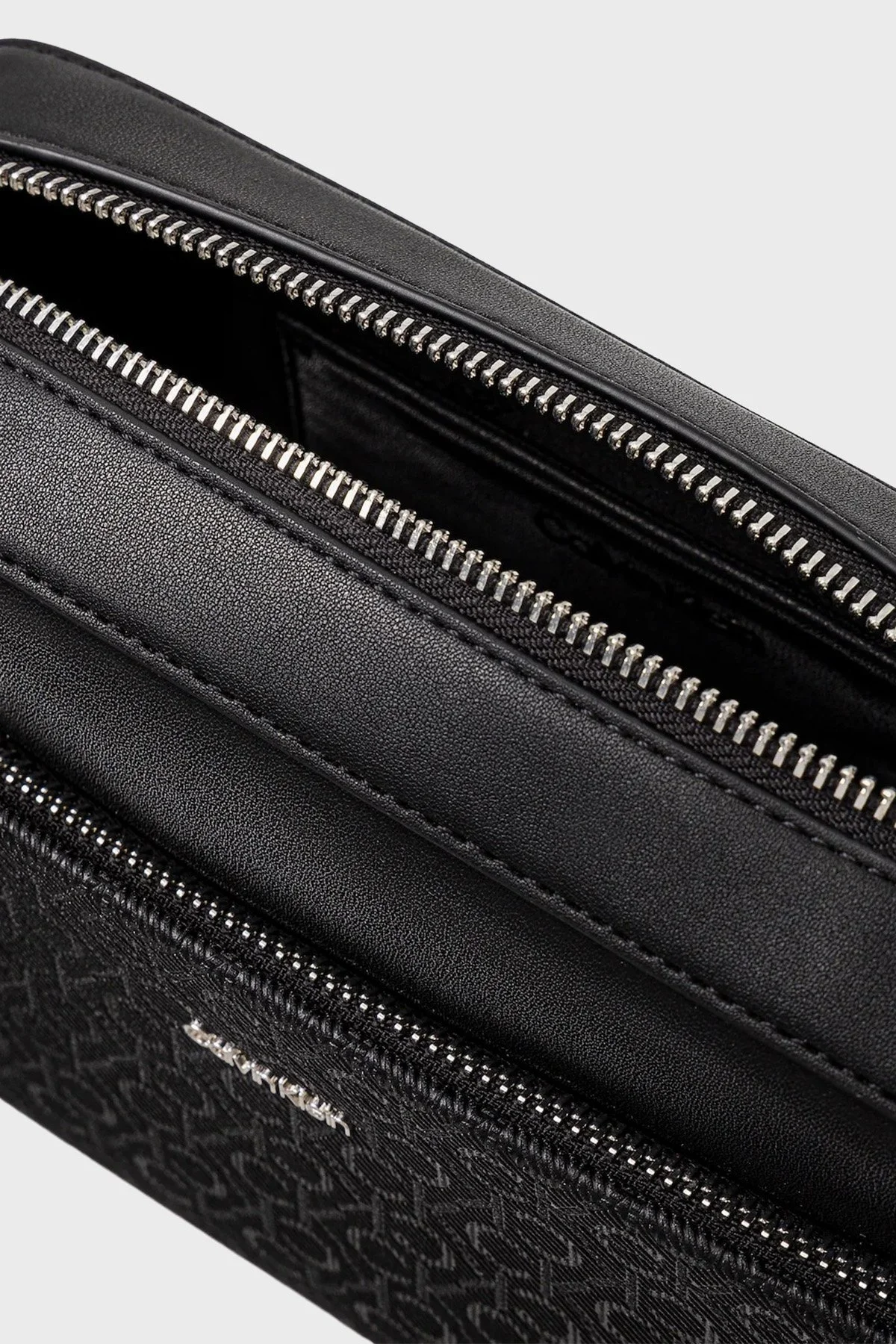 Calvin Klein Monogram Logo Baskılı Çıkarılabilir Askılı LV04F3080GUB1 Bayan Çanta LV04F3080G UB1 SİYAH - 3