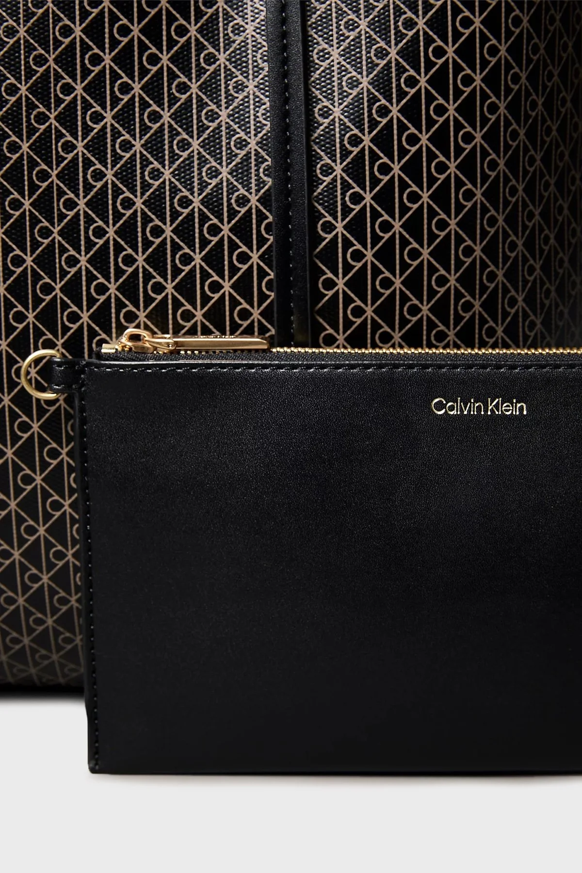 Calvin Klein Monogram Logo Baskılı Kapamasız LV04F3267G2XA Bayan Çanta LV04F3267G 2XA SİYAH - 5