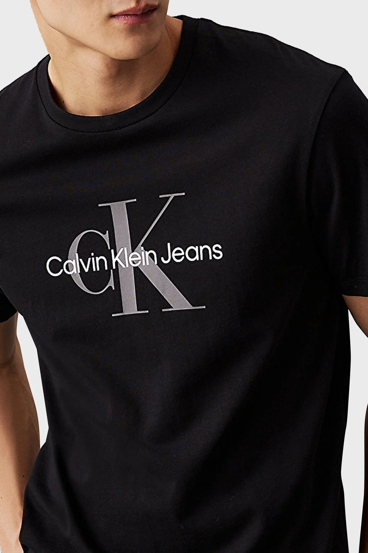 Calvin Klein Monogram Logolu % 100 Pamuk Regular Fit Bisiklet Yaka 00040EM286UB1 Erkek T Shirt 00040EM286 UB1 SİYAH - 4
