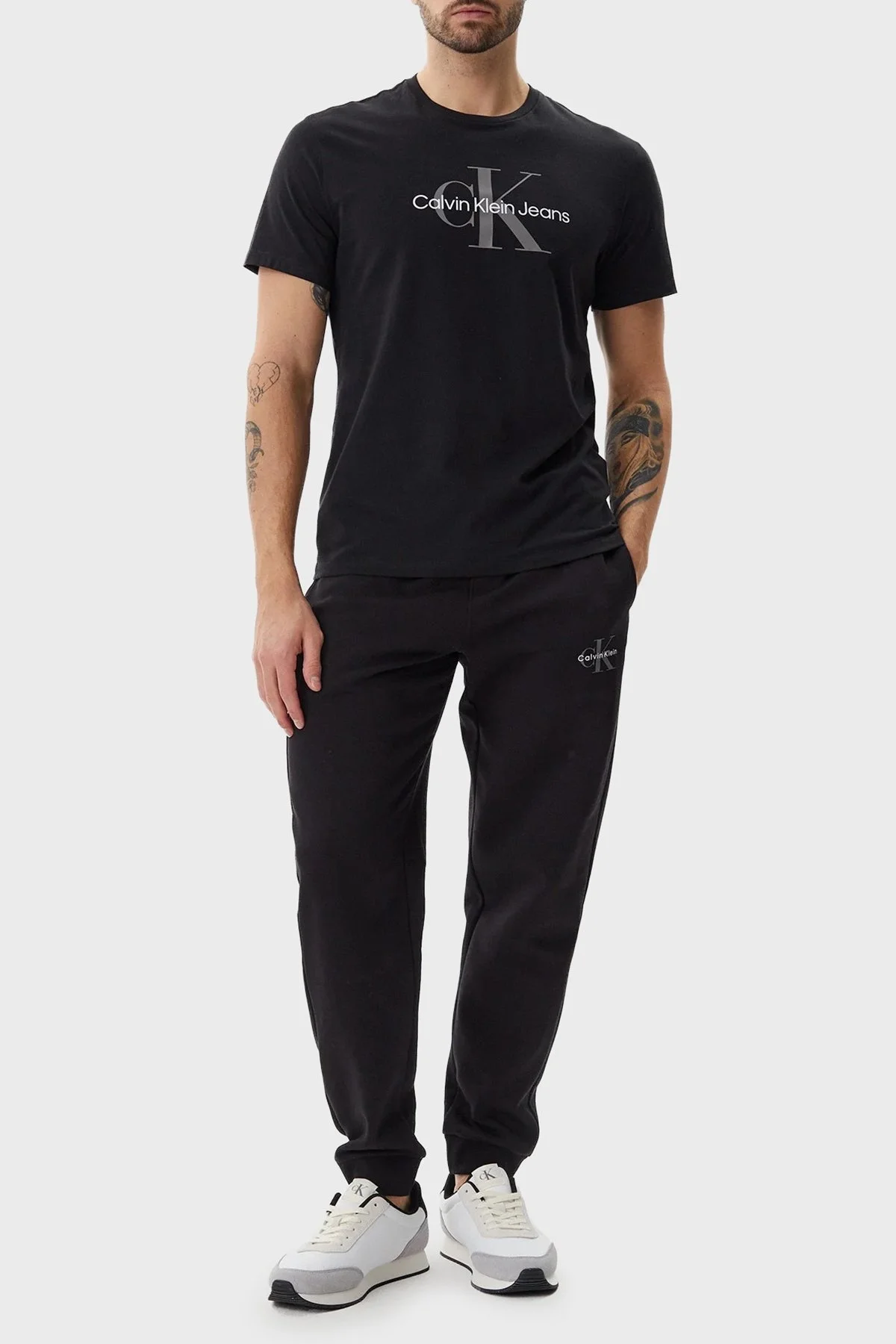 Calvin Klein Monogram Logolu Pamuklu Regular Fit Bisiklet Yaka LV040EM286UB1 Erkek T Shirt LV040EM286 UB1 SİYAH - 2