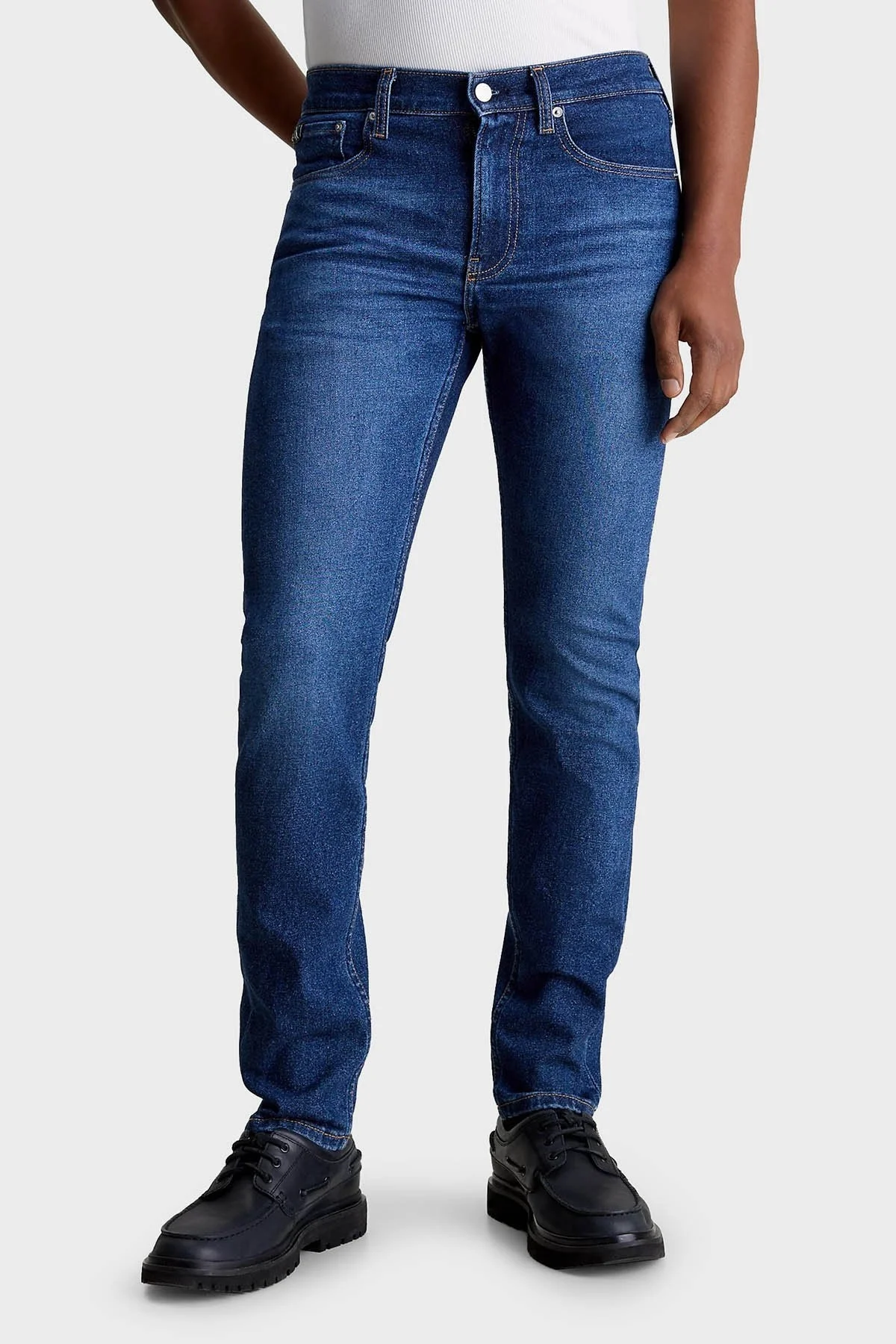Calvin Klein Normal Bel Slim Tapered Jeans J30J3248491BJ Erkek Kot Pantolon J30J324849 1BJ KOYU MAVİ - 1